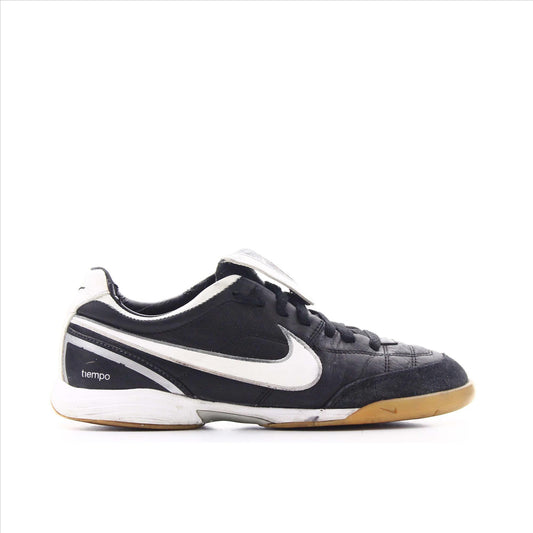 Nike Tiempo