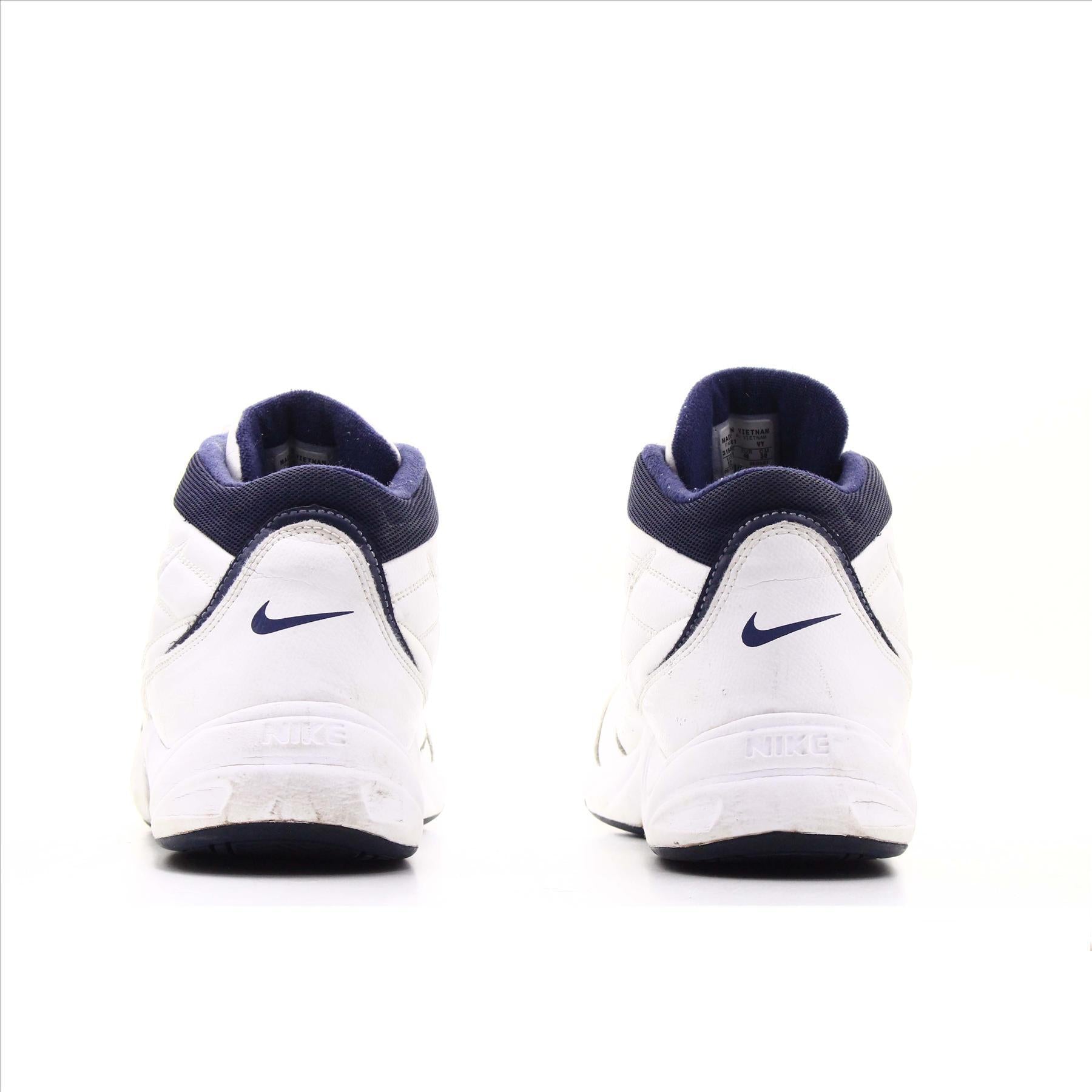Nike Court