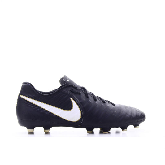 Nike Tiempo