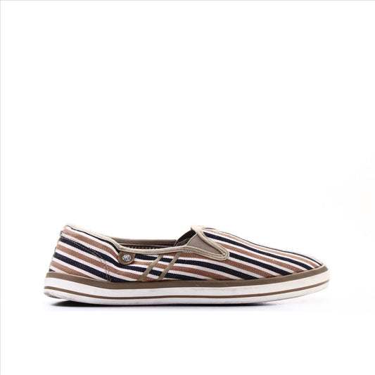 Max Casual Wear