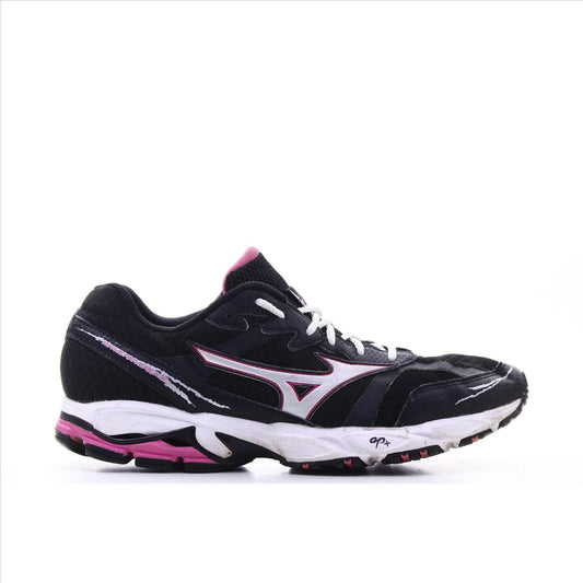 Mizuno Wave Maverick
