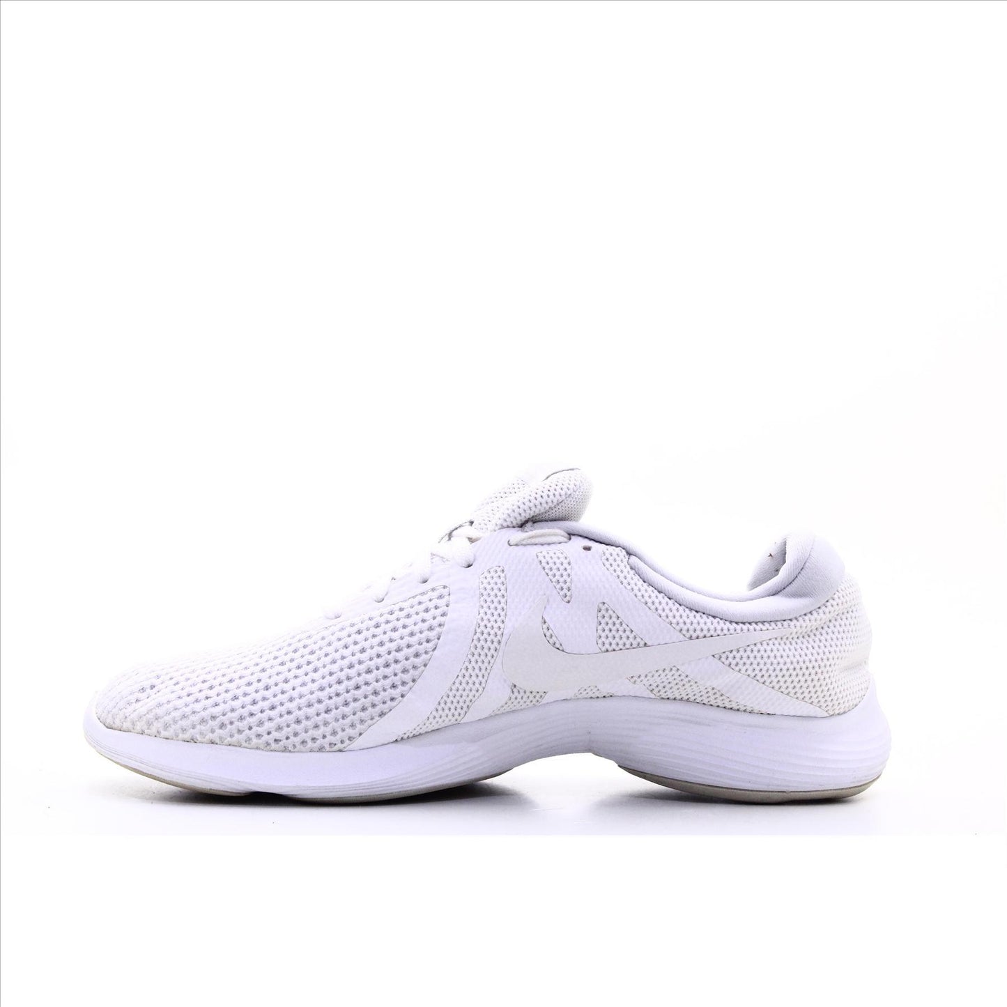 Nike Revolution 4