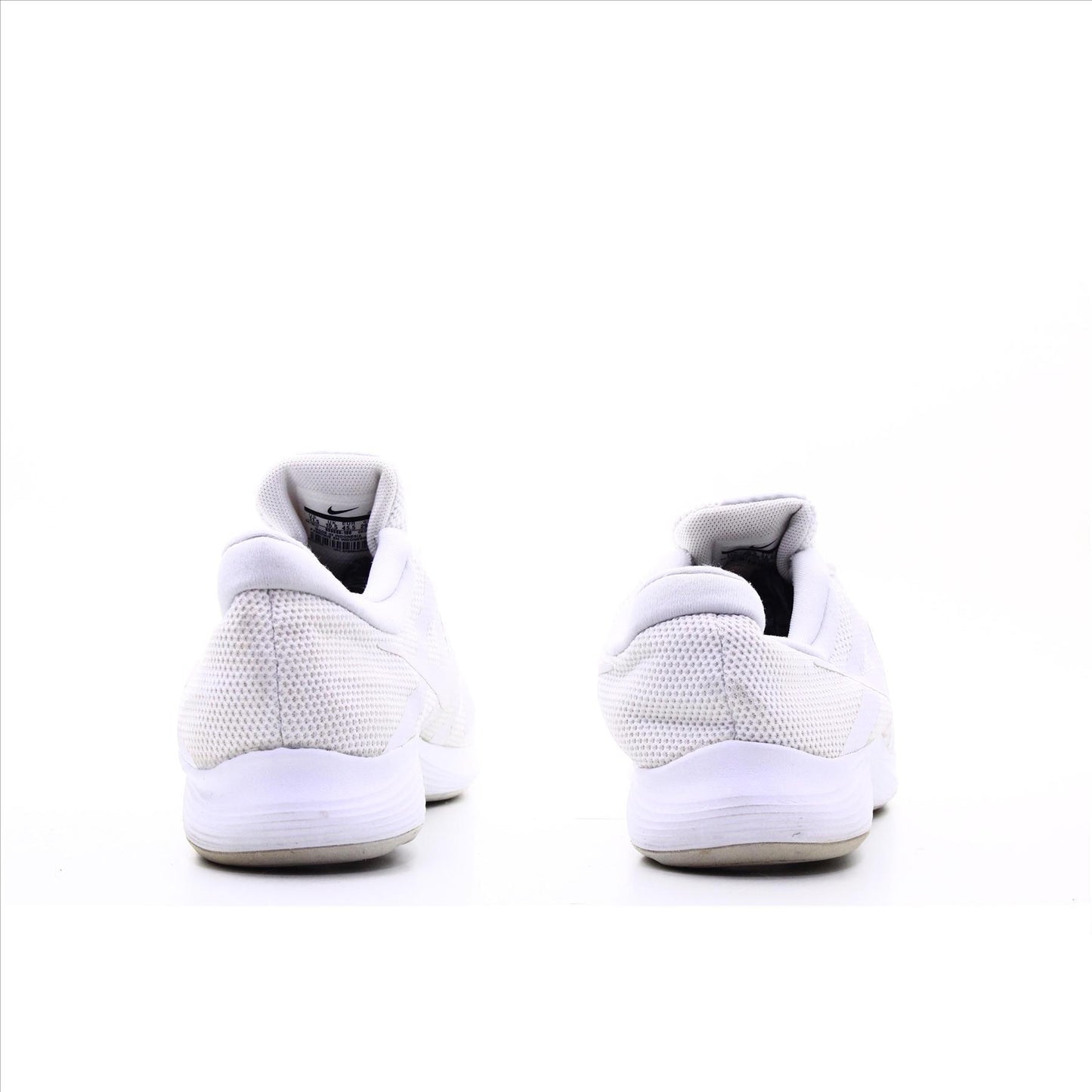 Nike Revolution 4