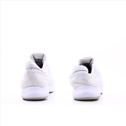 Nike Revolution 4