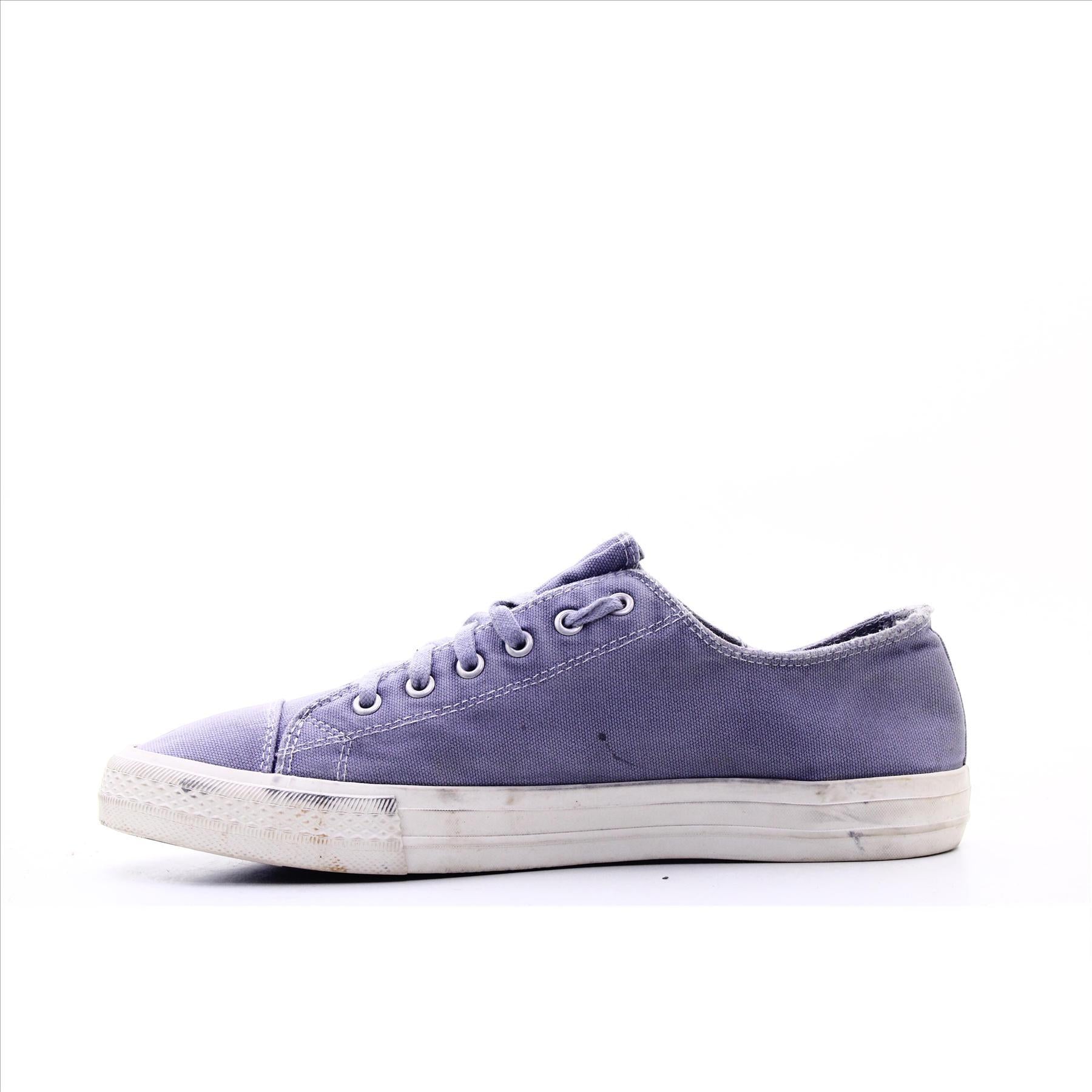 Est. Sneakers