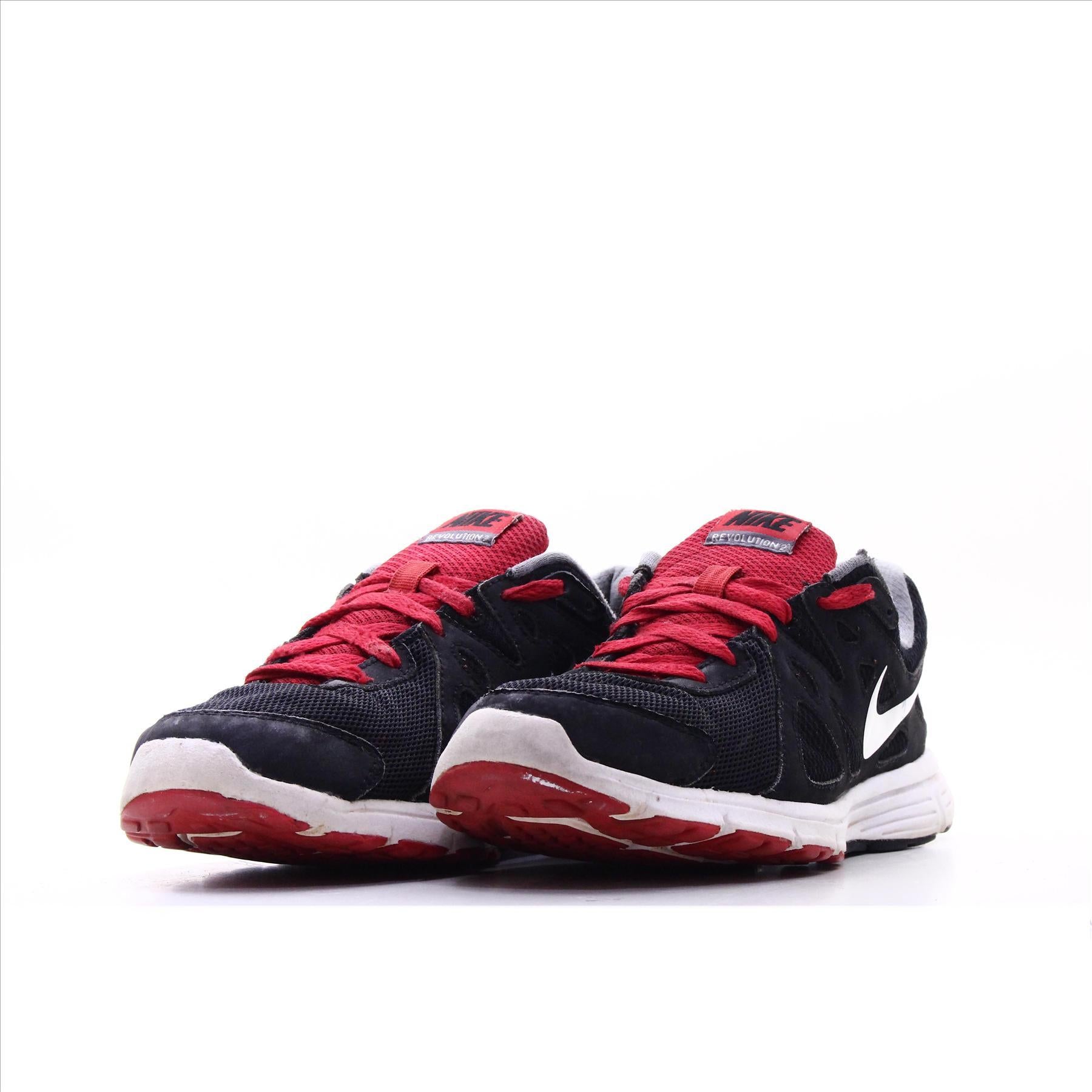 Nike Revolution 