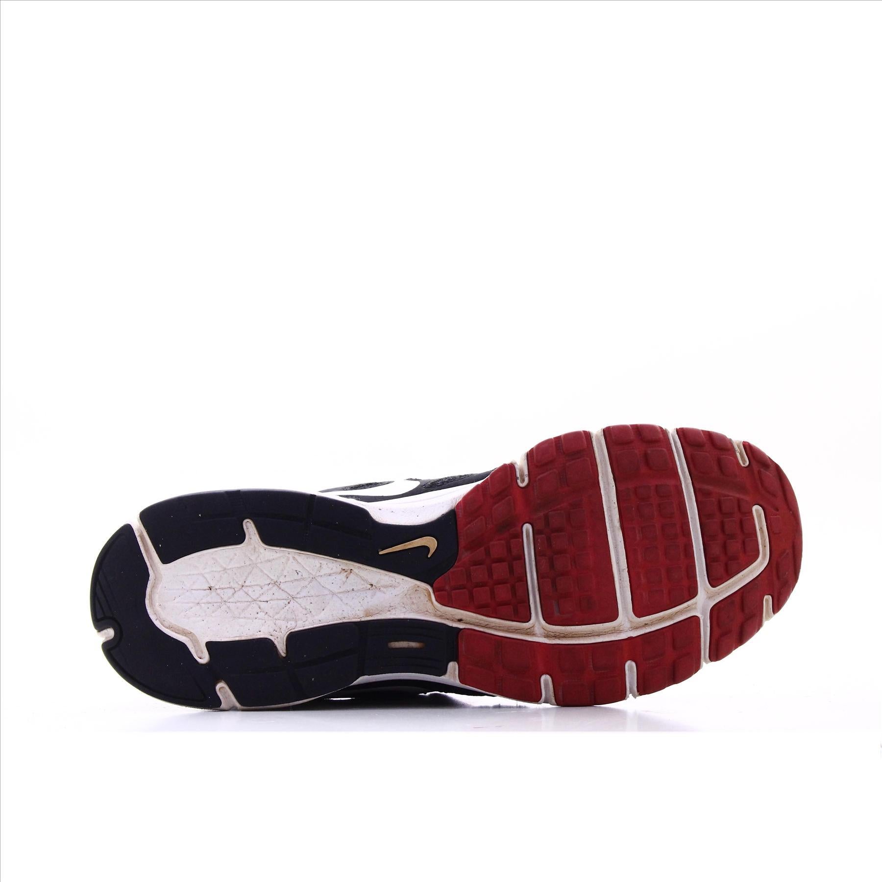 Nike Revolution 