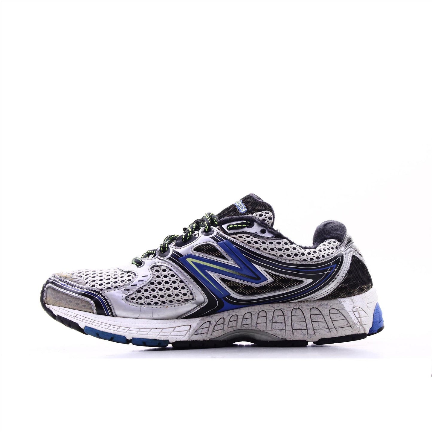 New Balance 860 V8