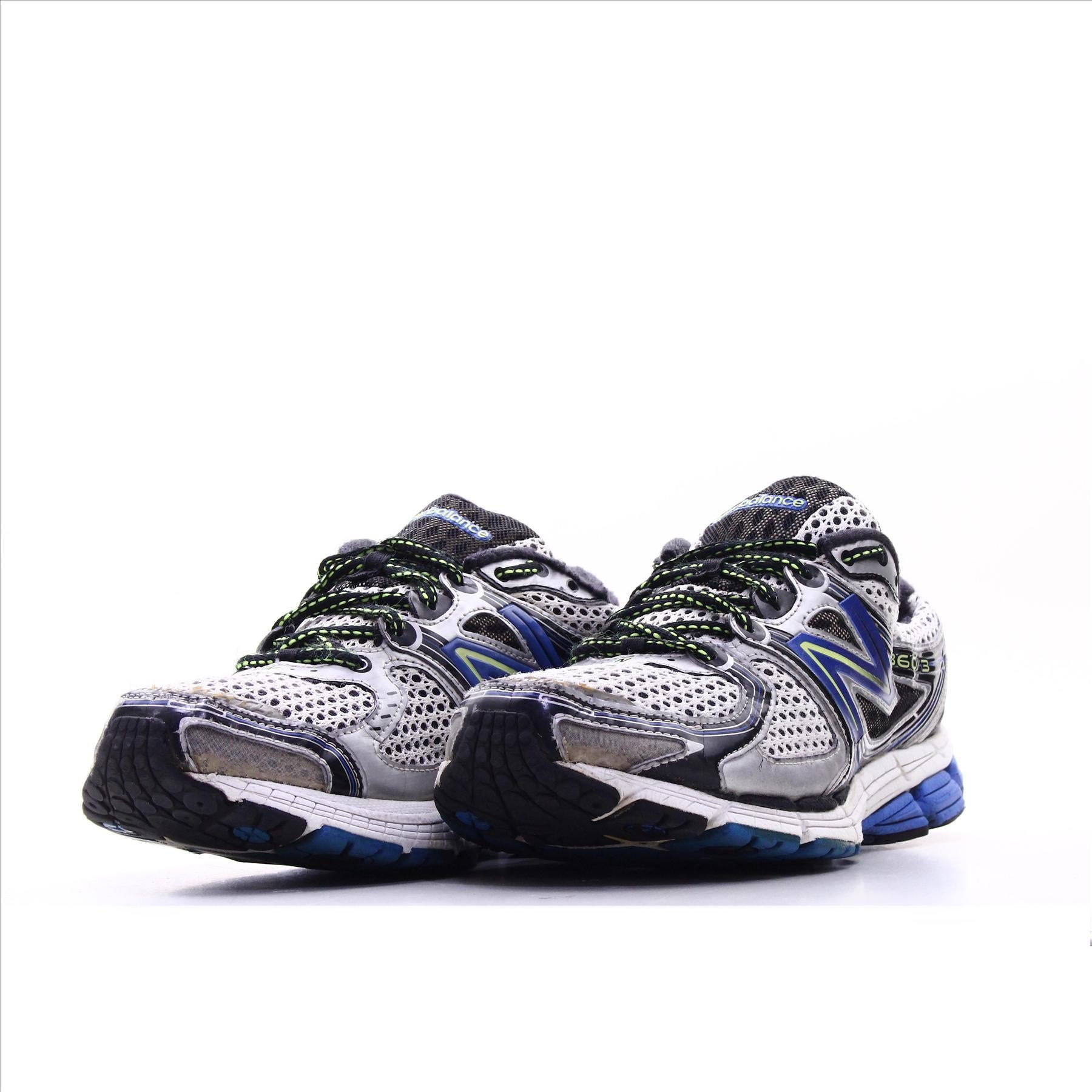 New Balance 860 V8
