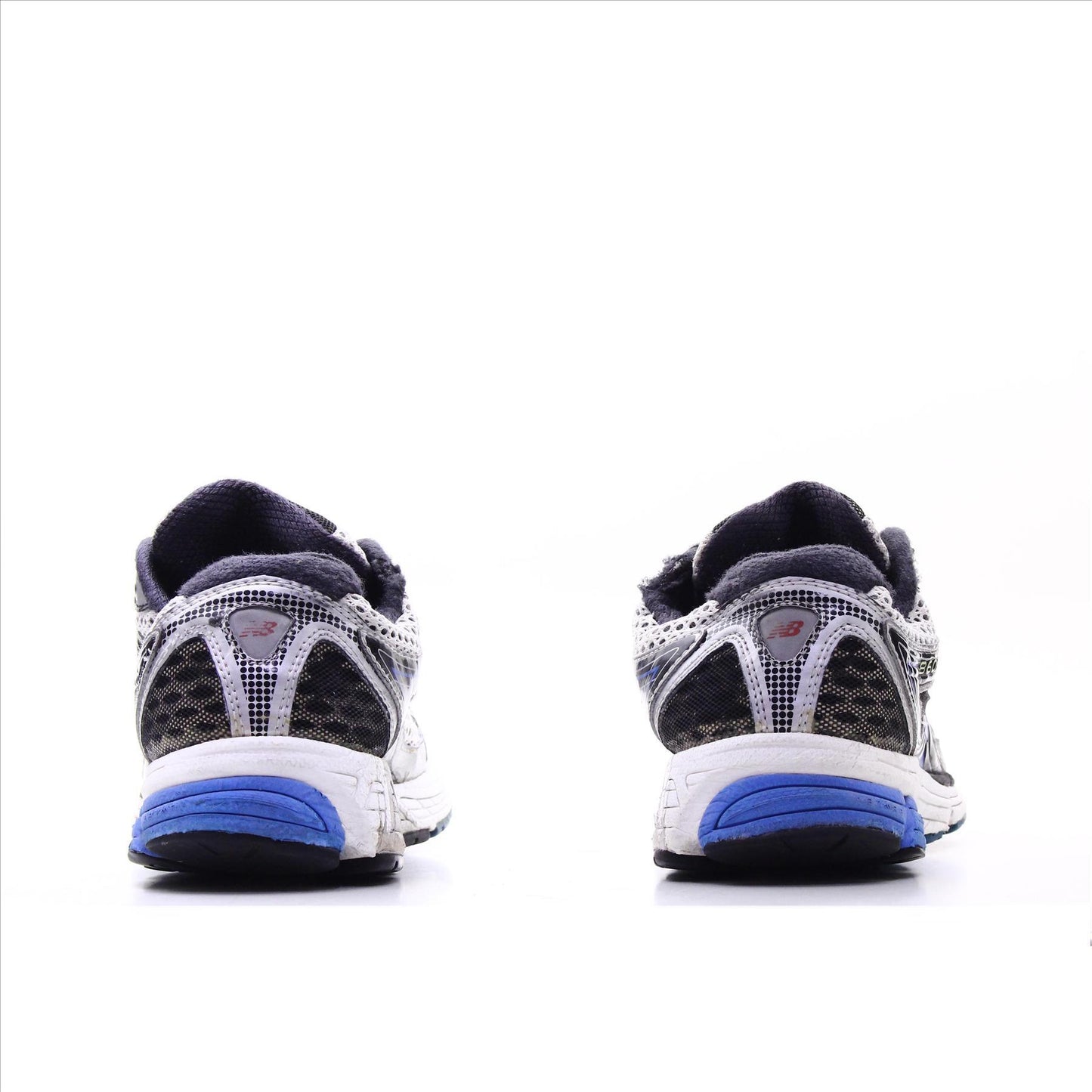 New Balance 860 V8