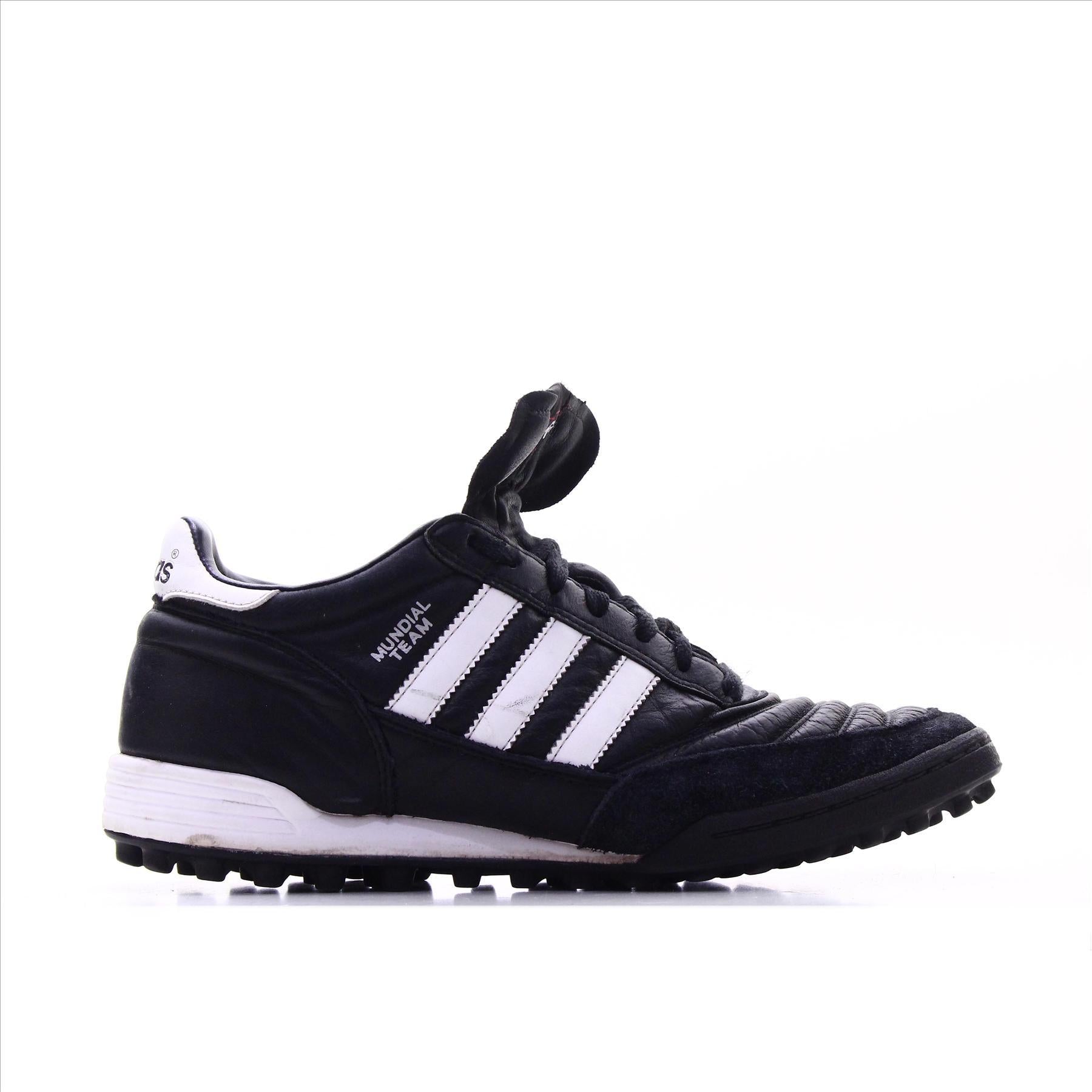 Adidas Mundial Team