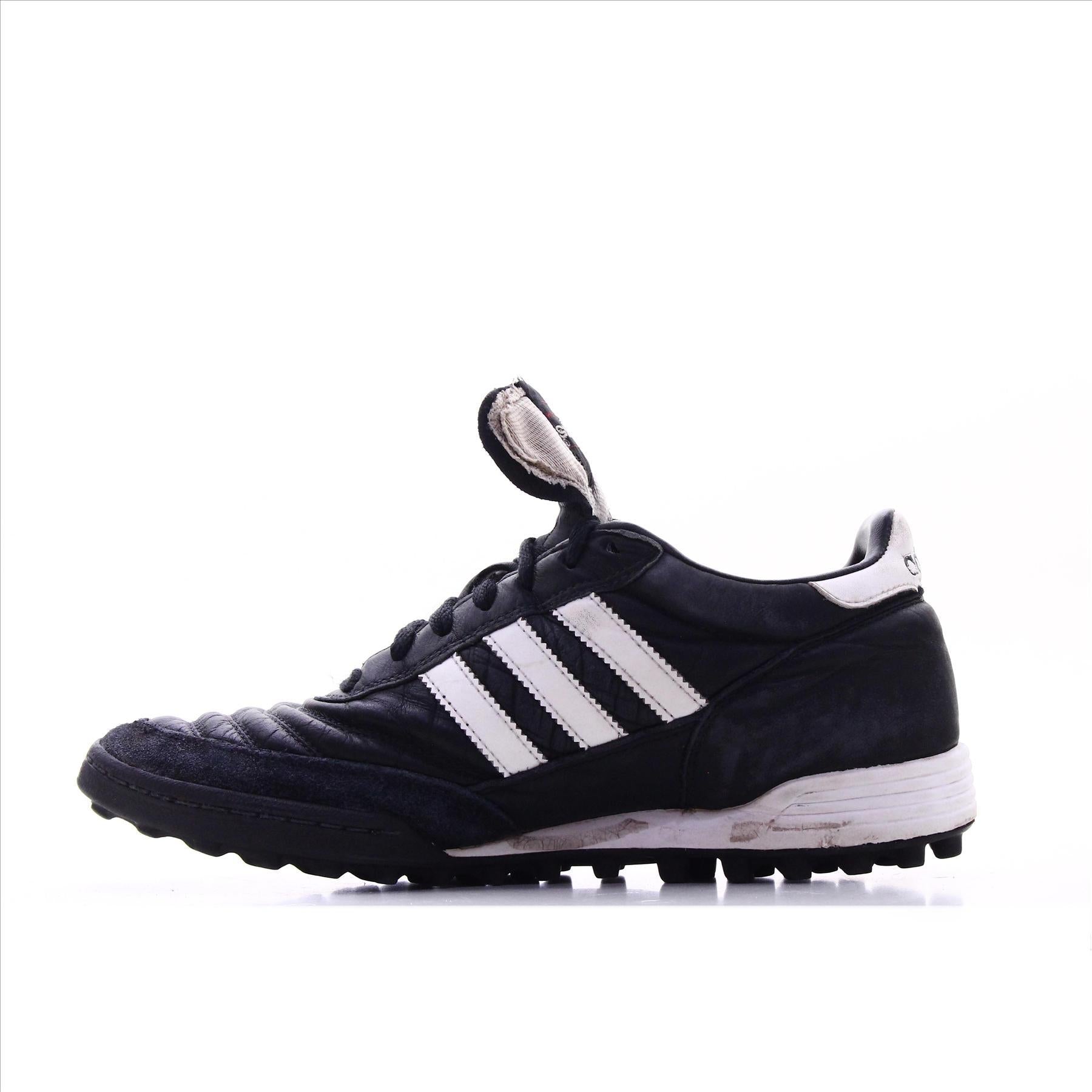 Adidas Mundial Team