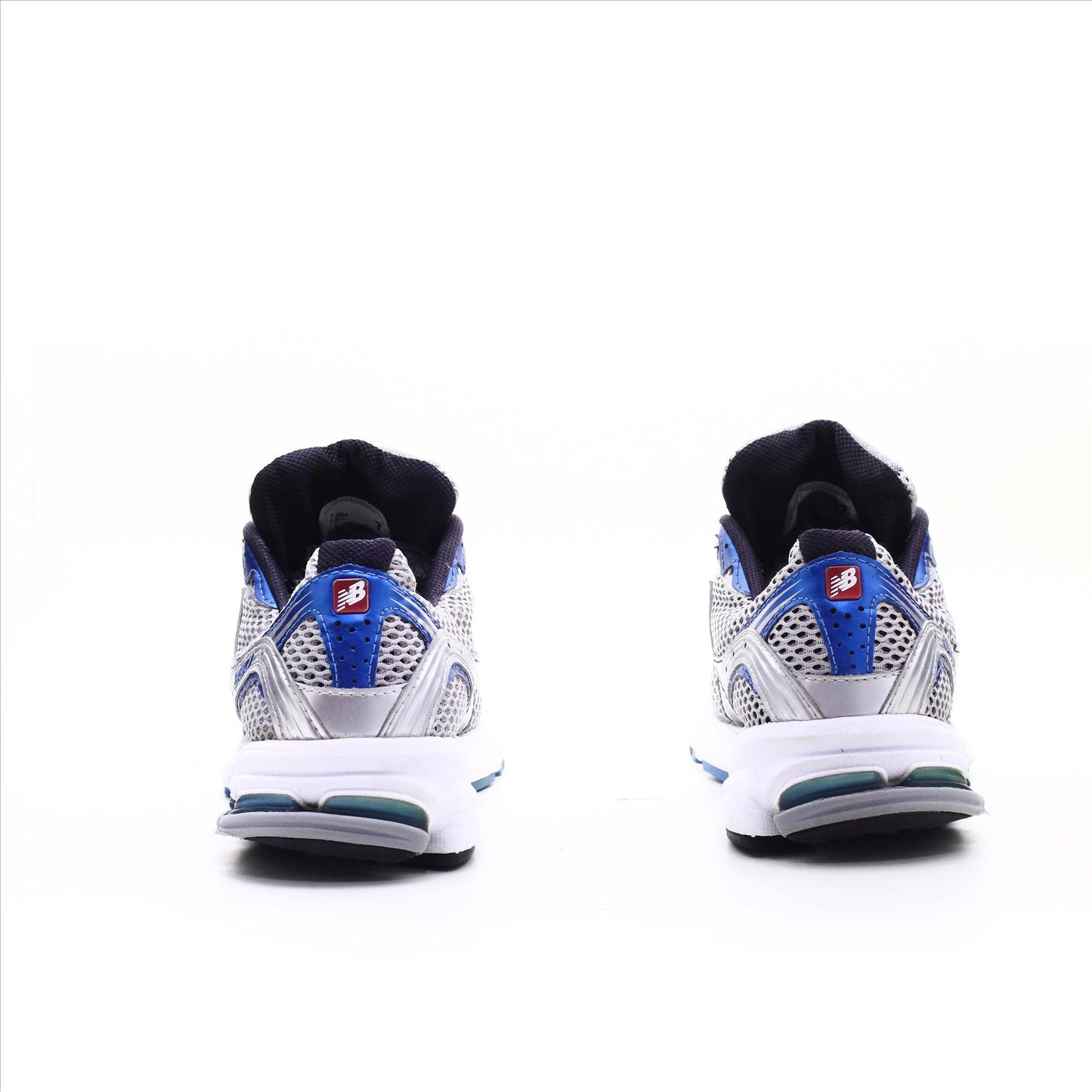 New Balance 880