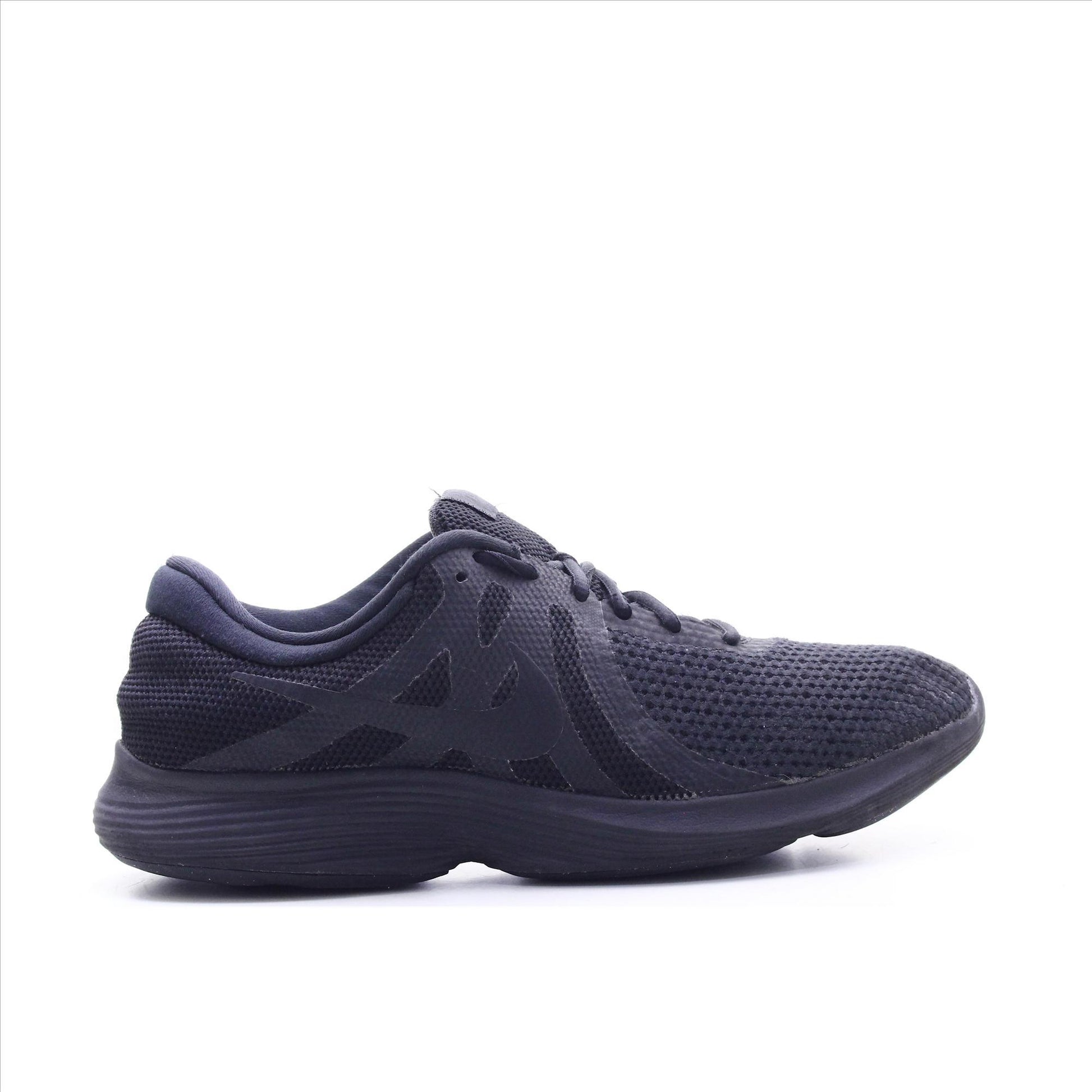 Nike Revolution 4