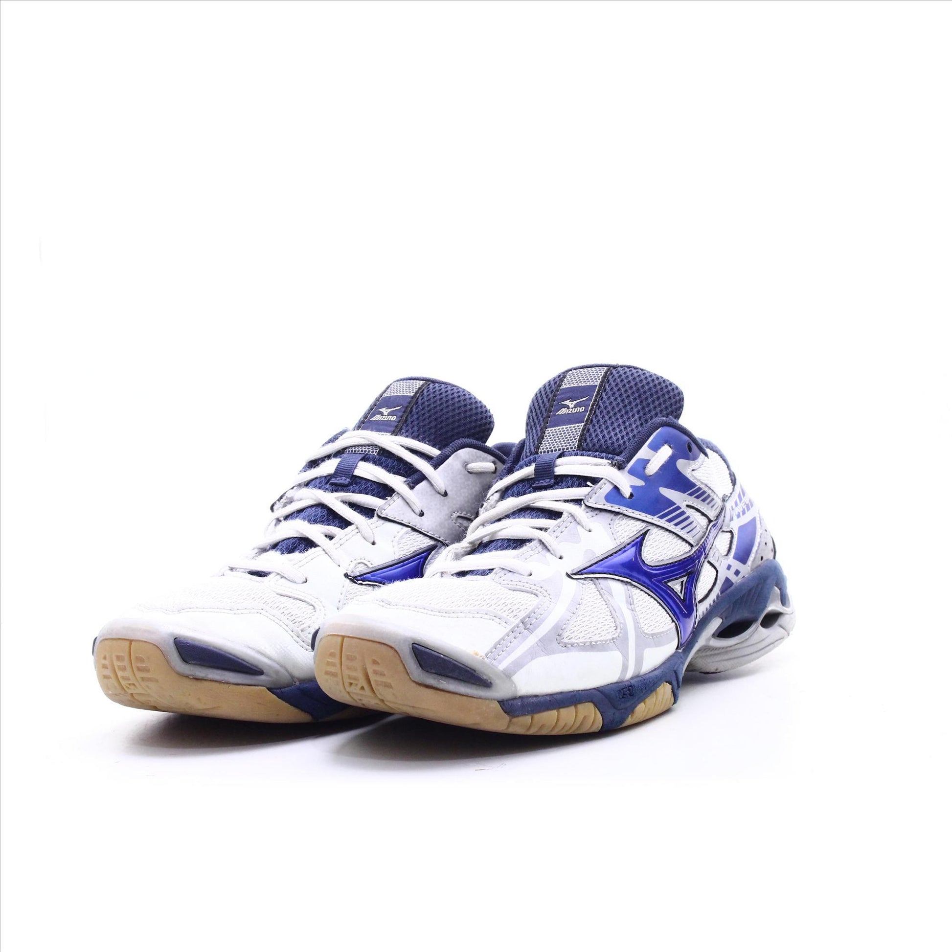 Mizuno Bolt 4