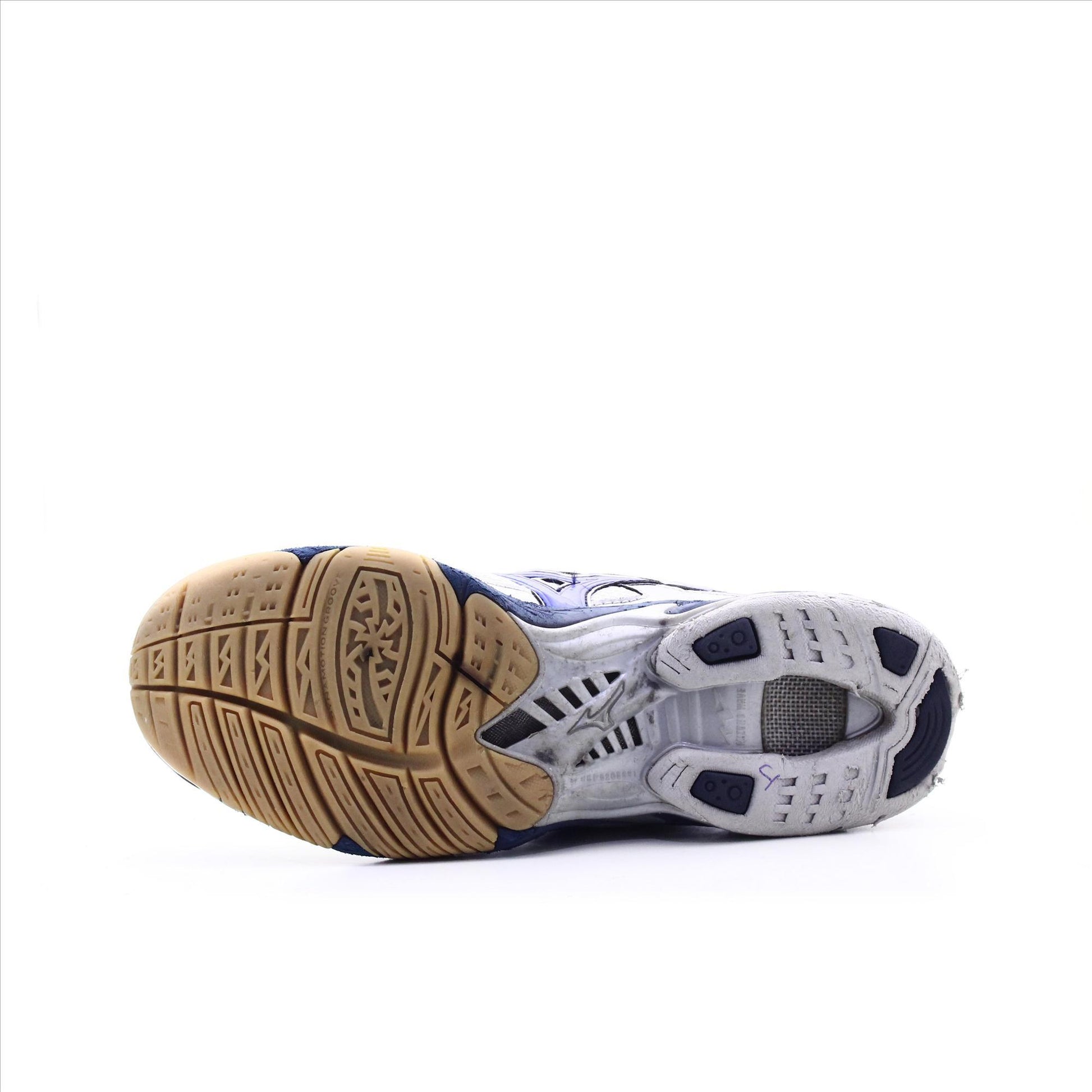 Mizuno Bolt 4
