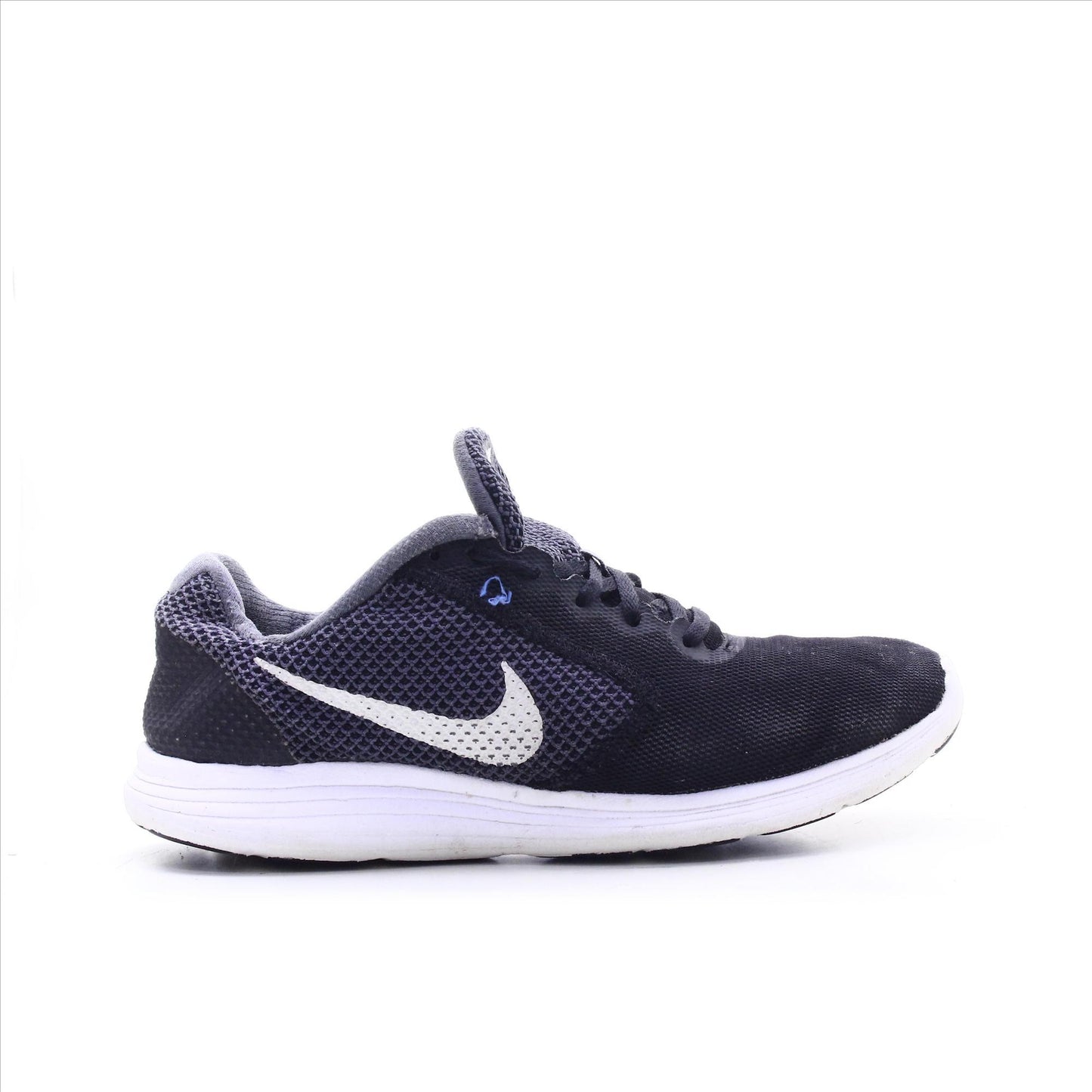 Nike Revolution 3