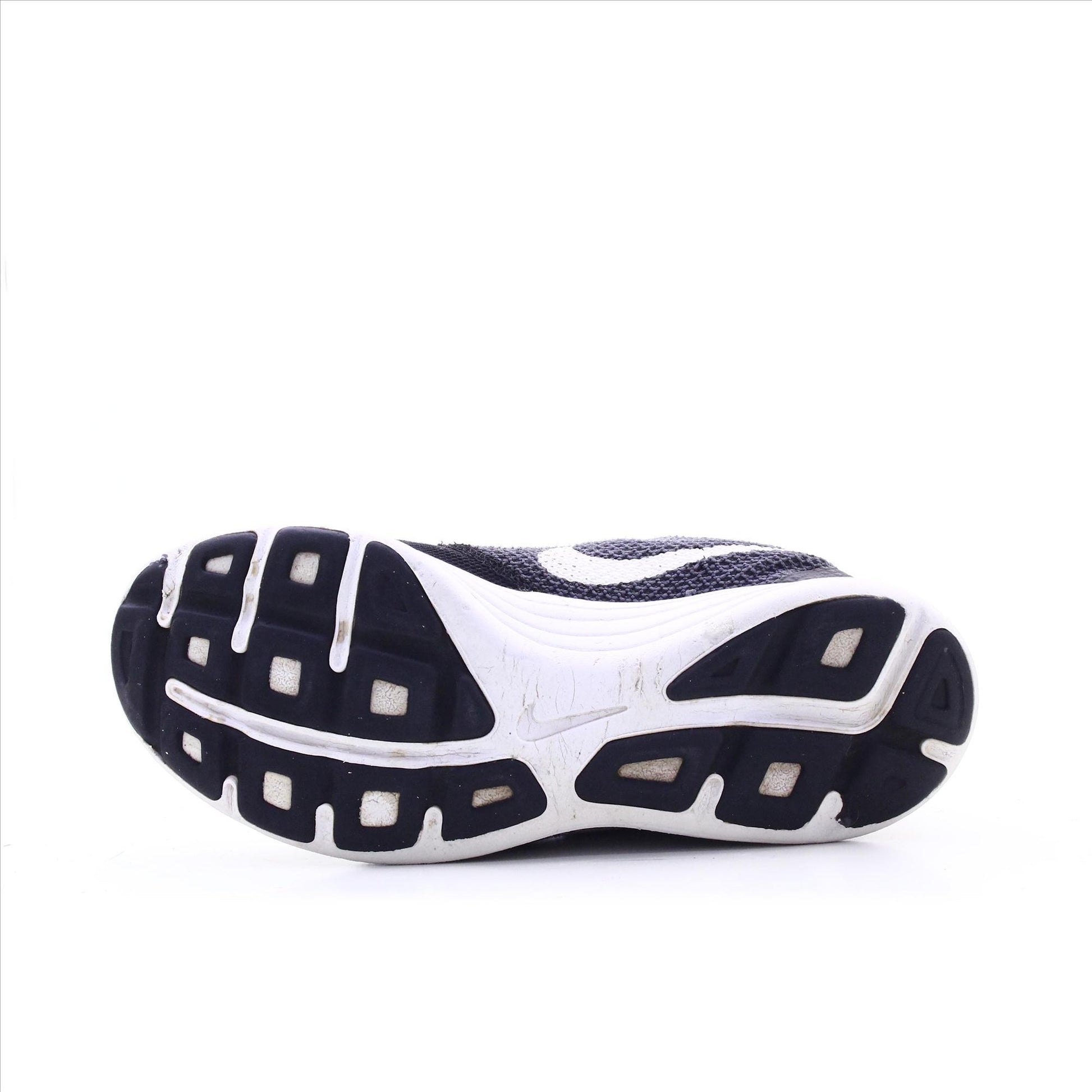 Nike Revolution 3