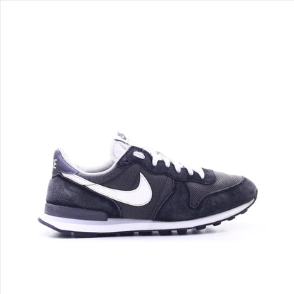 Nike Internationalist