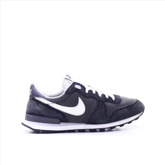 Nike Internationalist