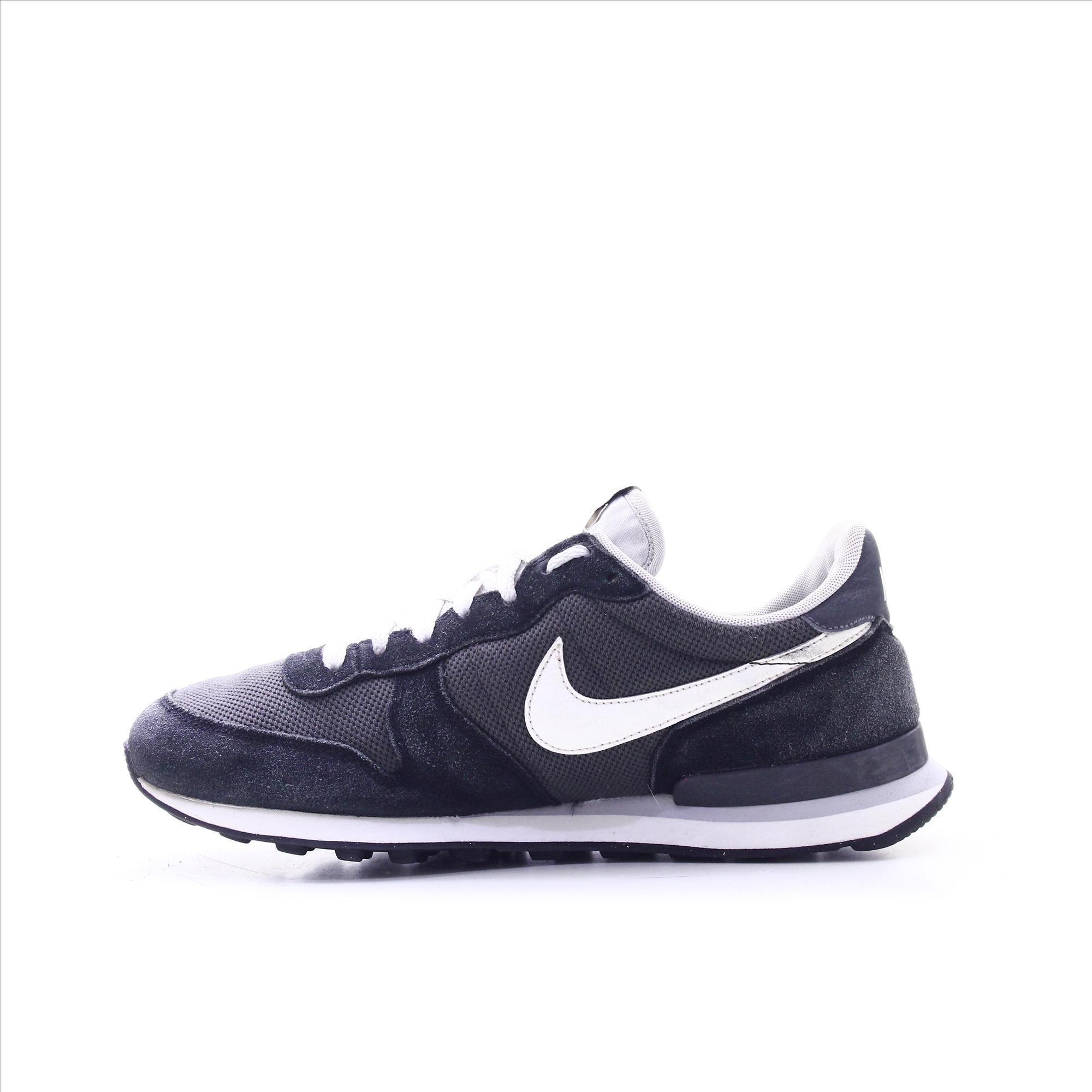 Nike internationalist online shop