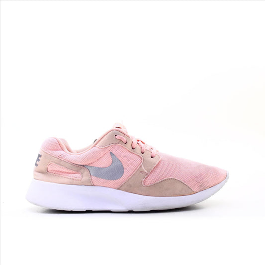 Nike Tanjun