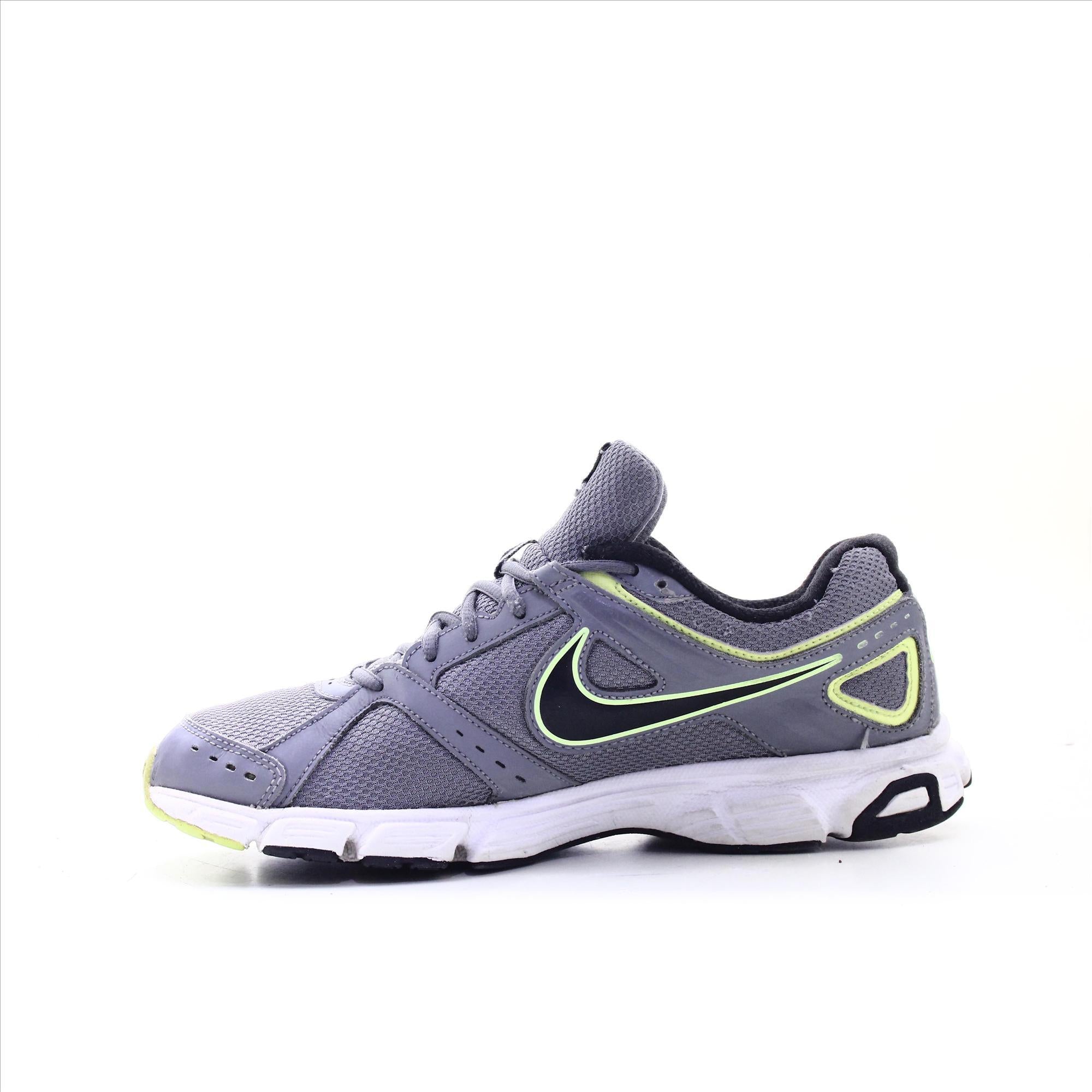 Nike Downshifter 4