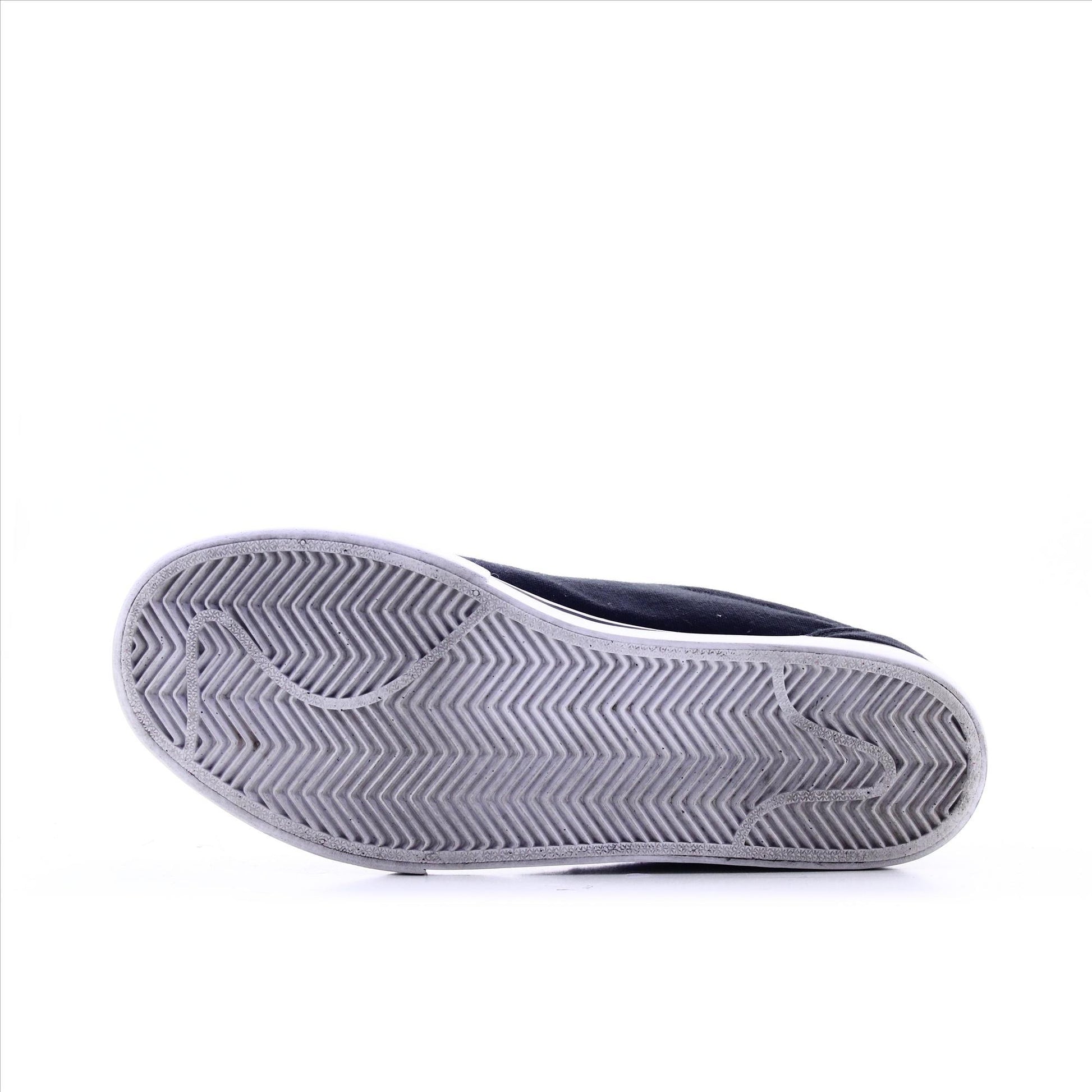 Nike Classic Premium