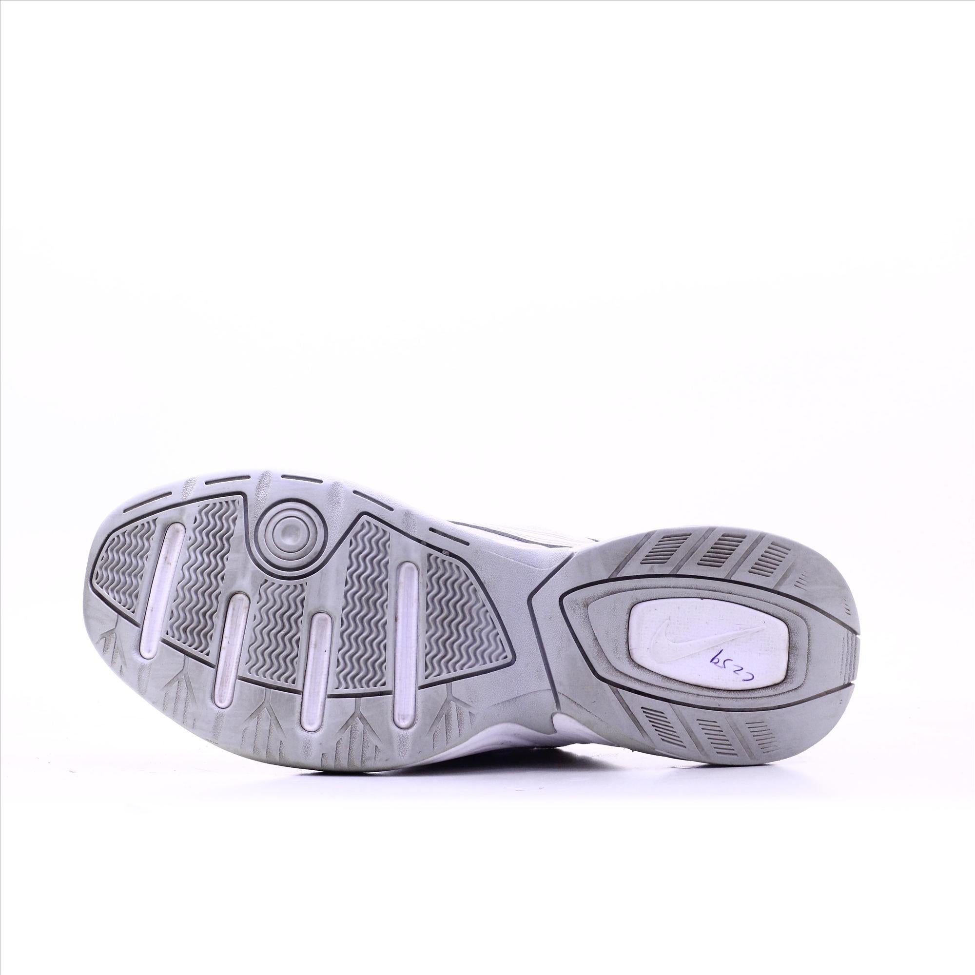 Nike monarch on sale v2