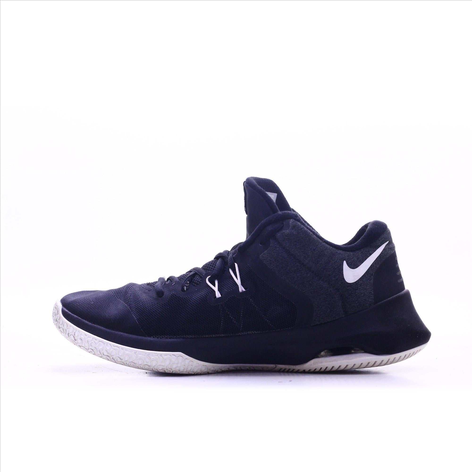 Nike versatile 2 top