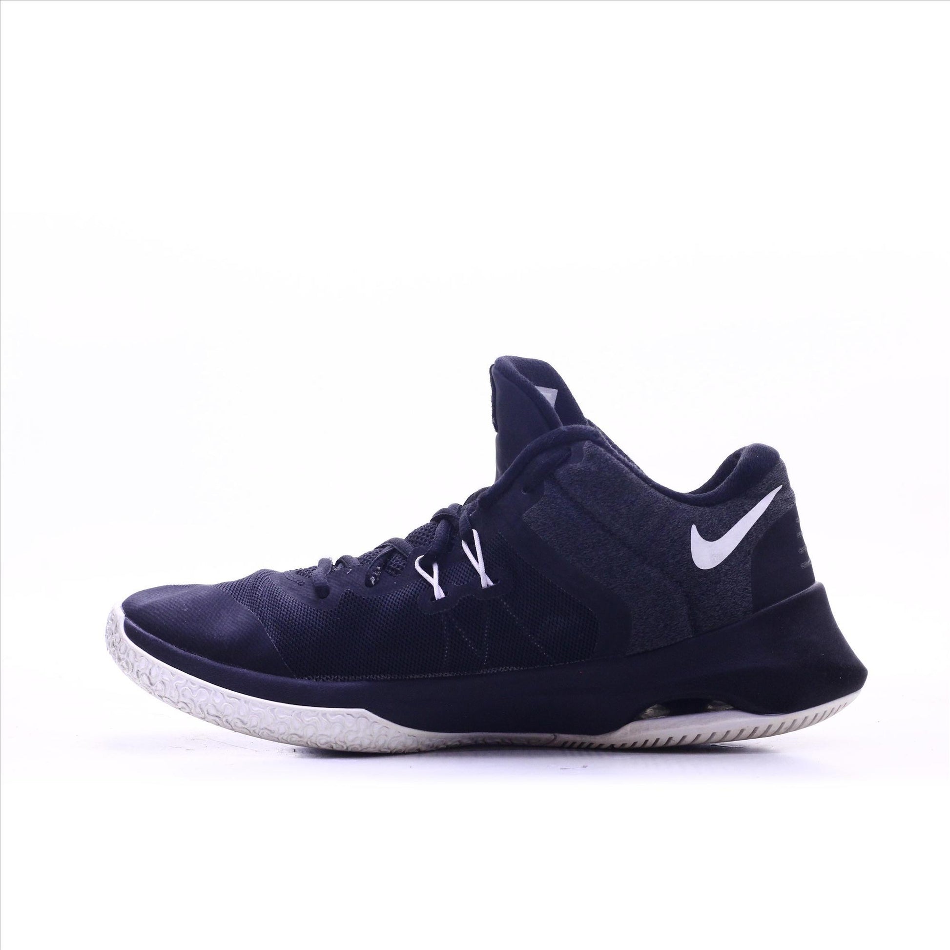 Nike Air Versatile 2