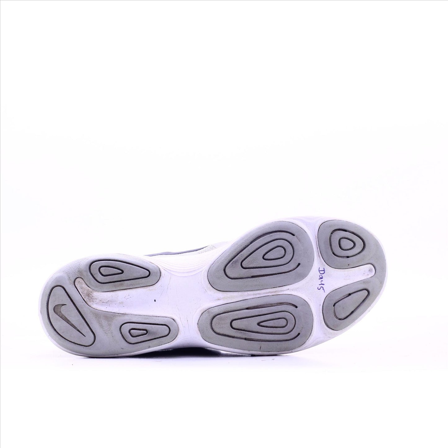 Nike Revolution 4