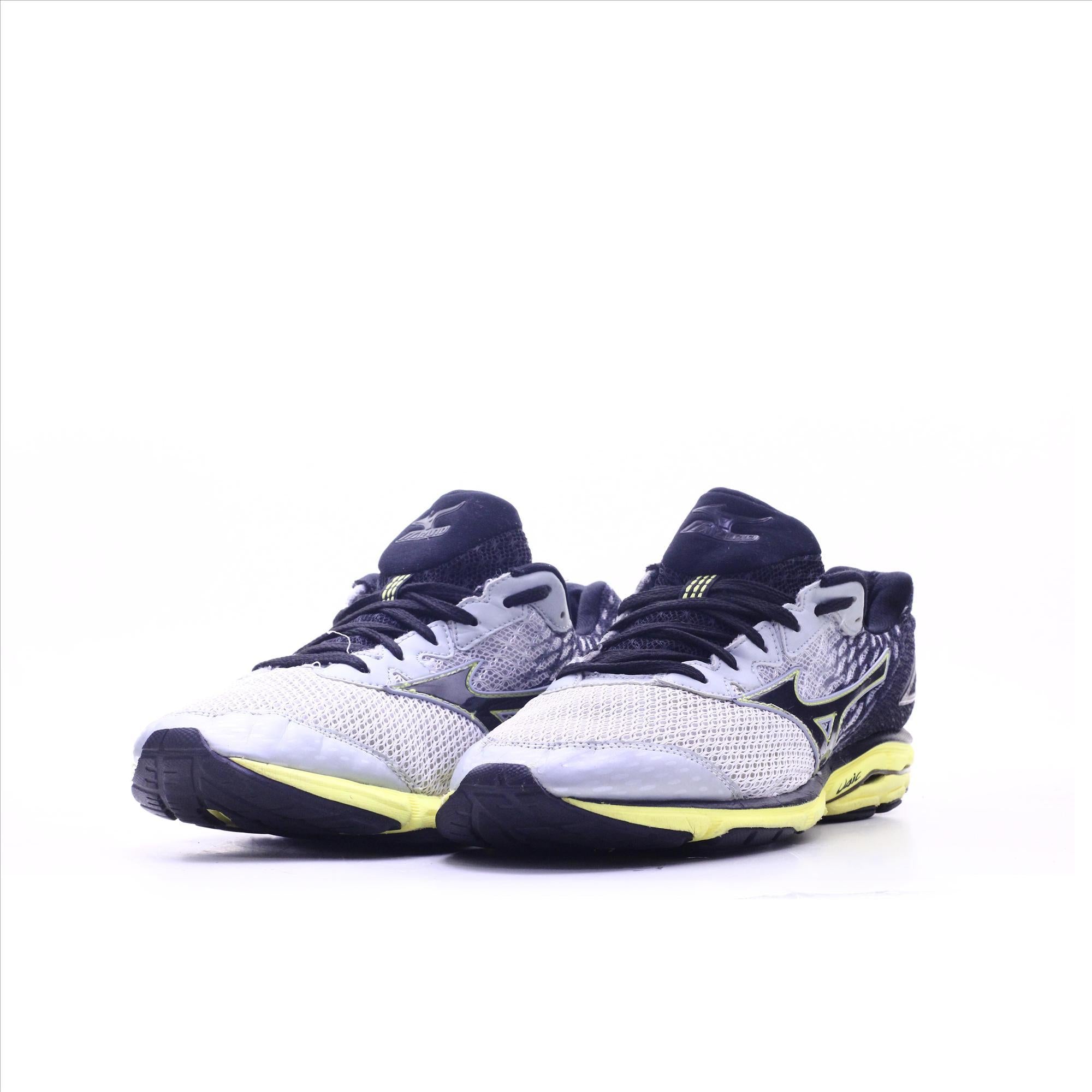 Mizuno top rider 19