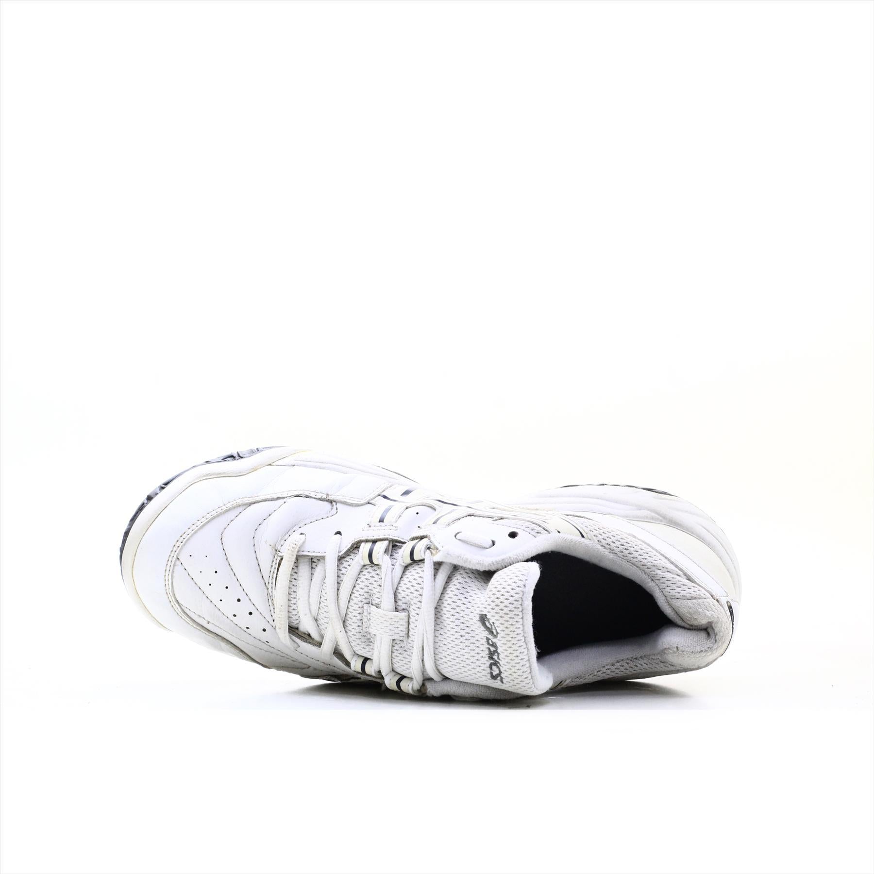 Asics Advantage