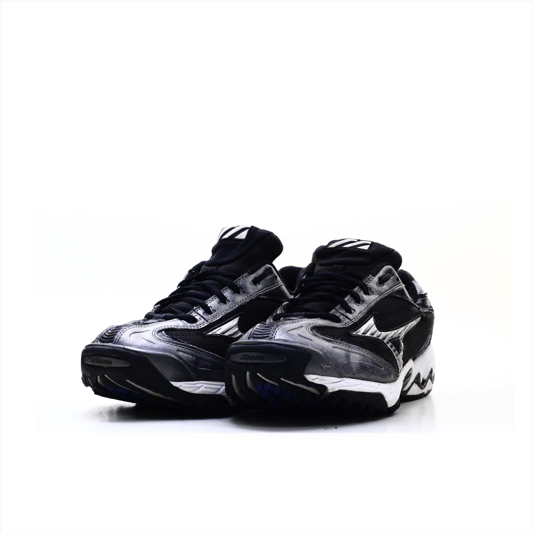 Mizuno Wave