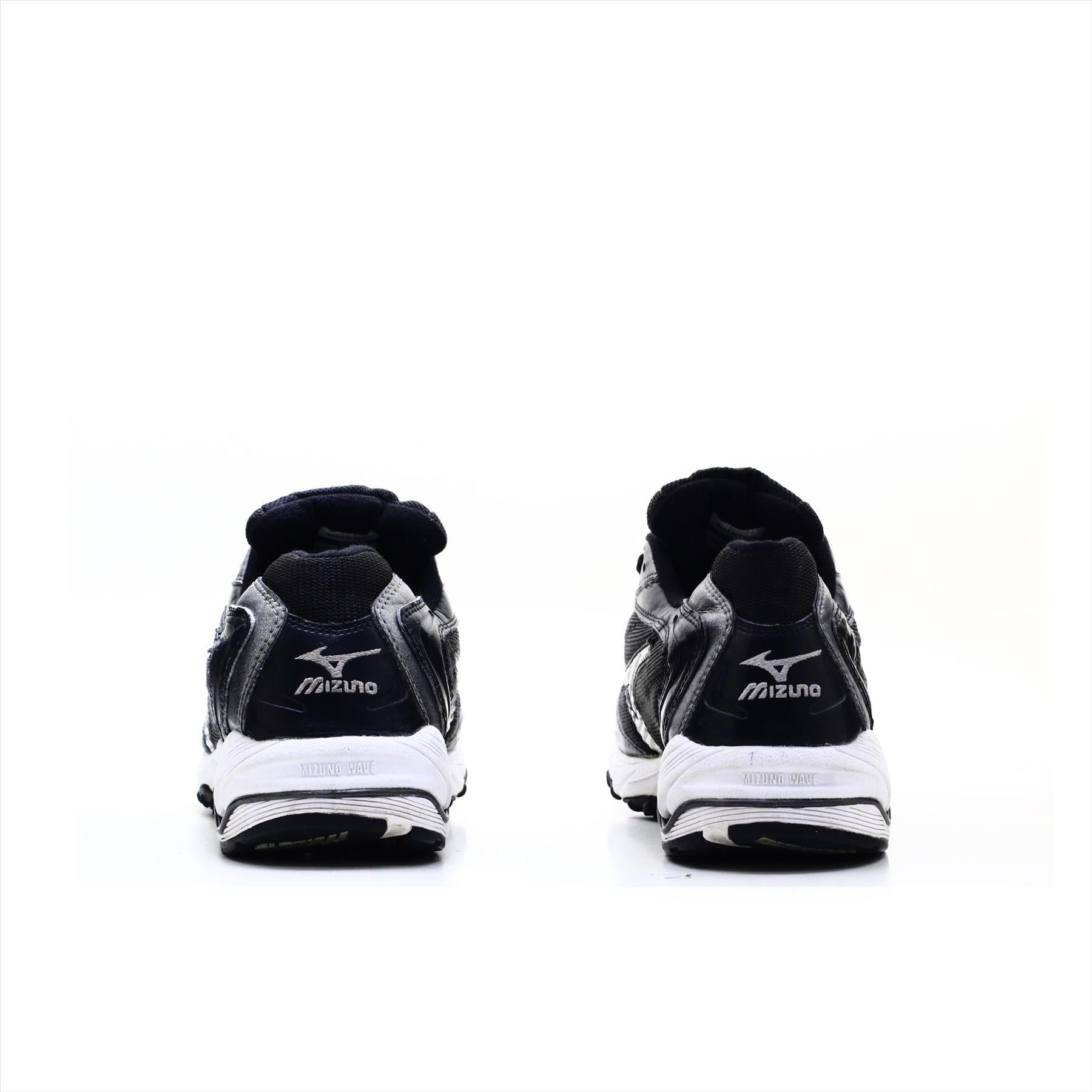Mizuno Wave