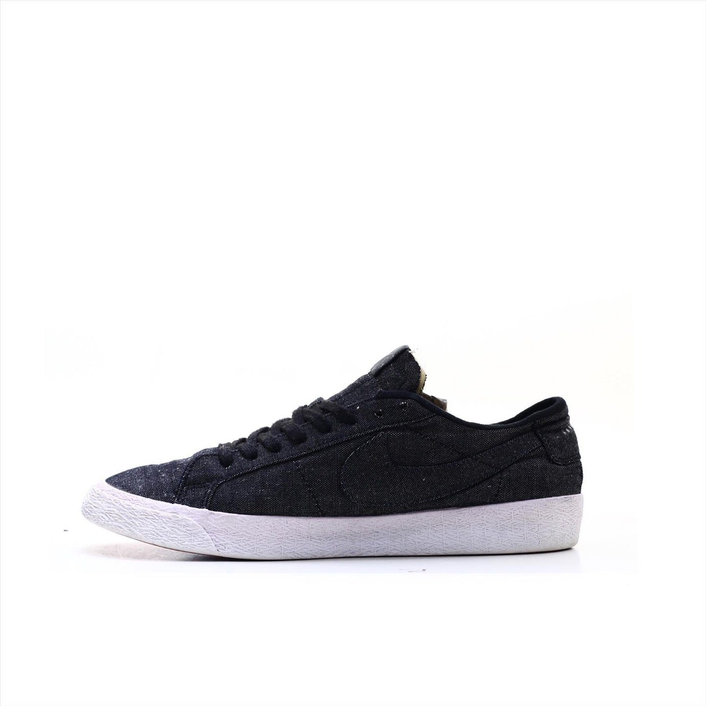 Nike Sb Blazer Low  Exposed Tongue