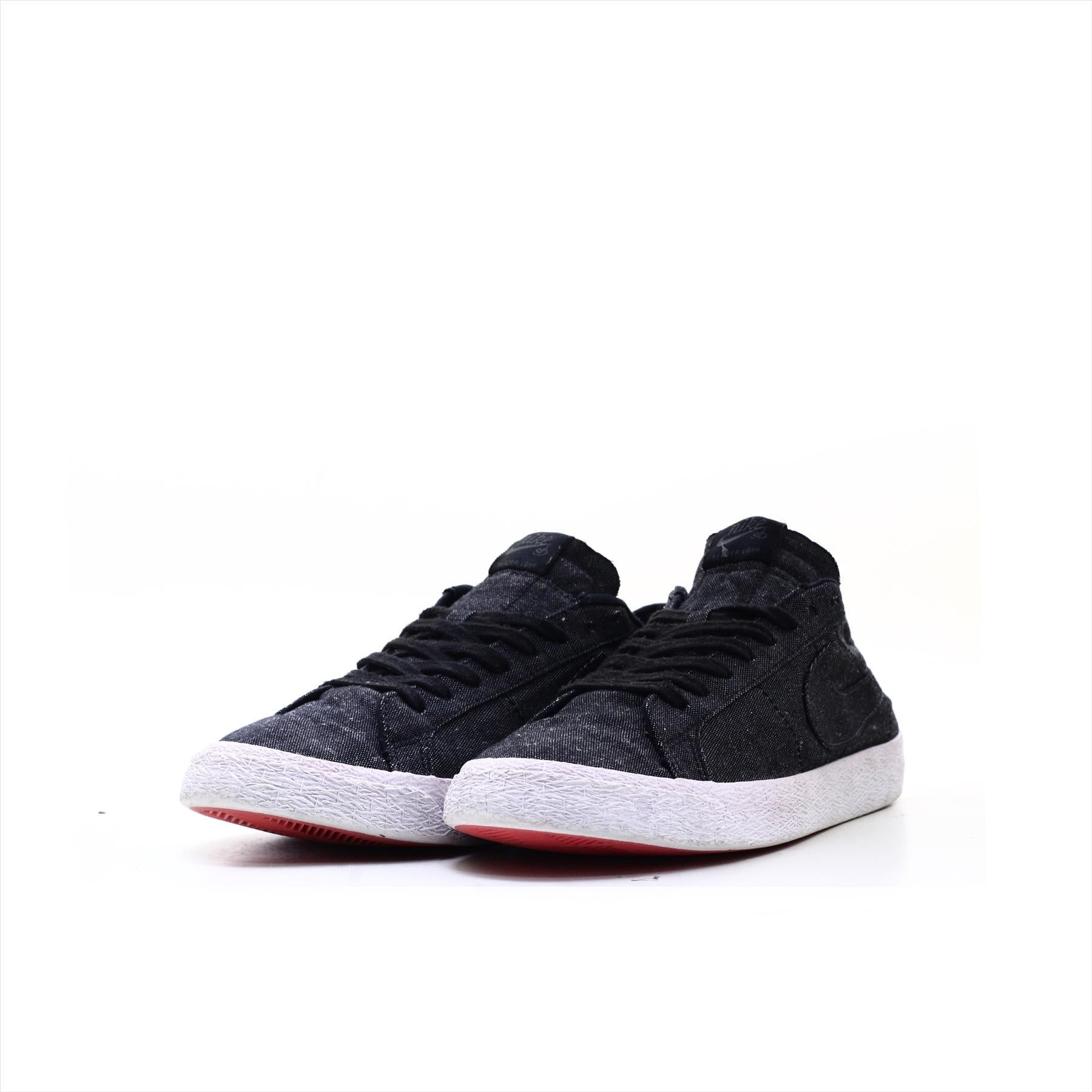 Nike Sb Blazer Low  Exposed Tongue