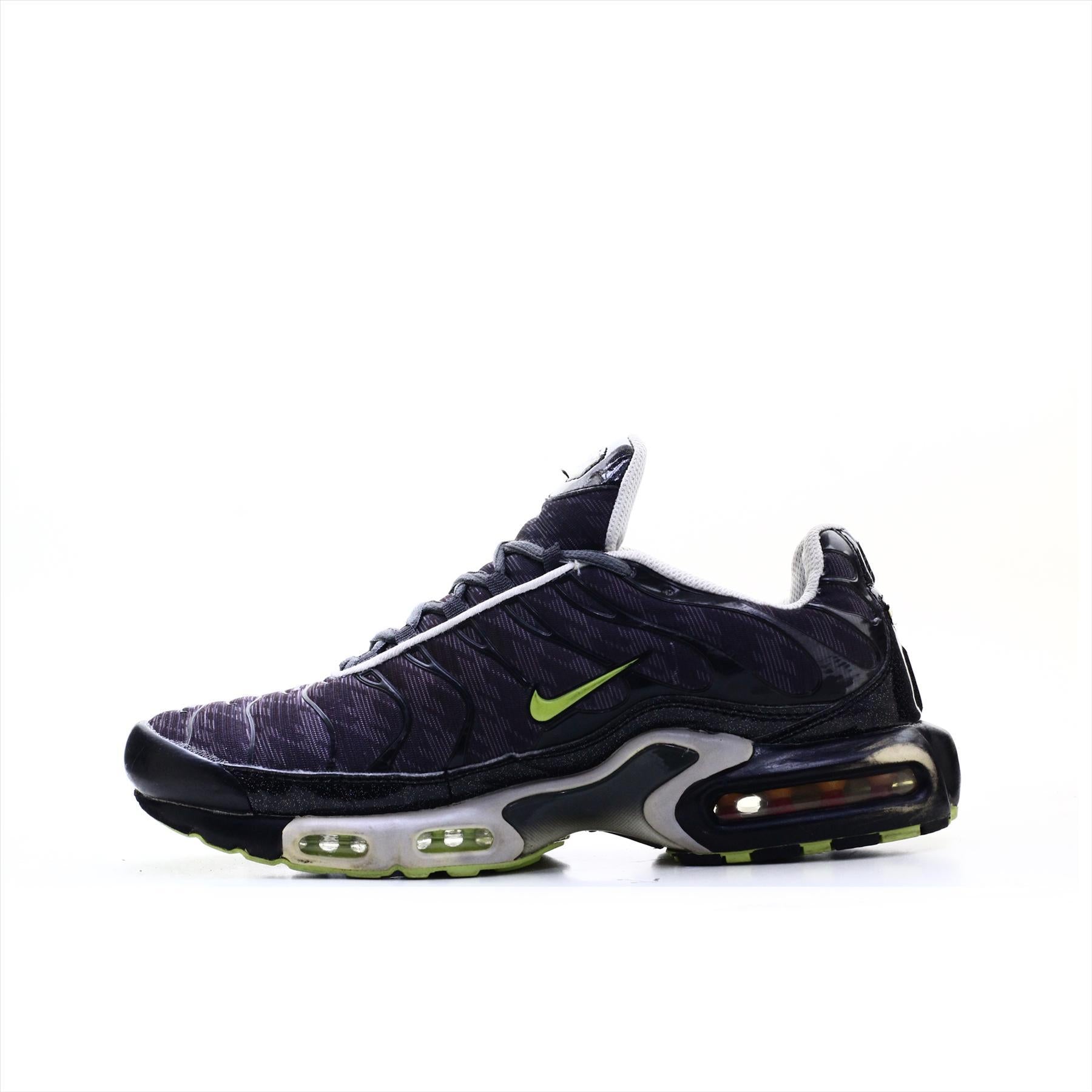 Nike air max shoes for sale deals in pakistan
