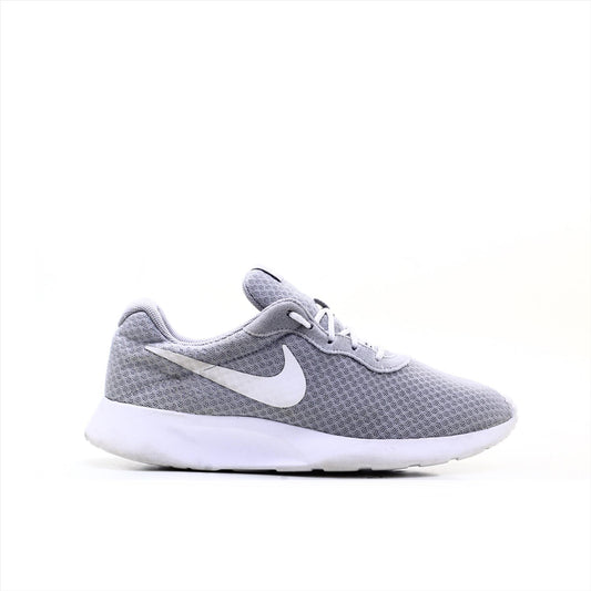 Nike Tanjun Wolf Grey