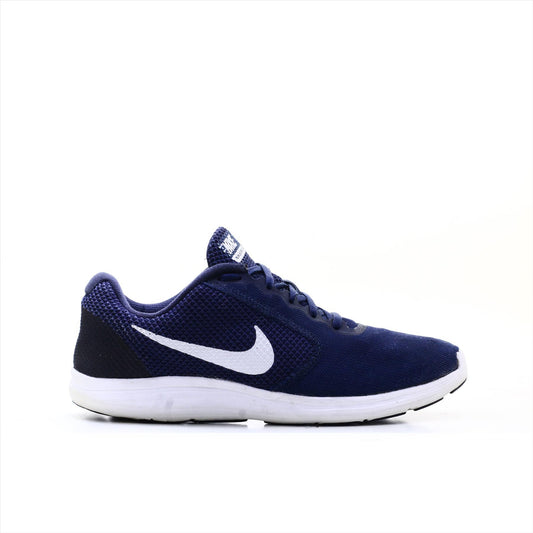 Nike Revolution 3