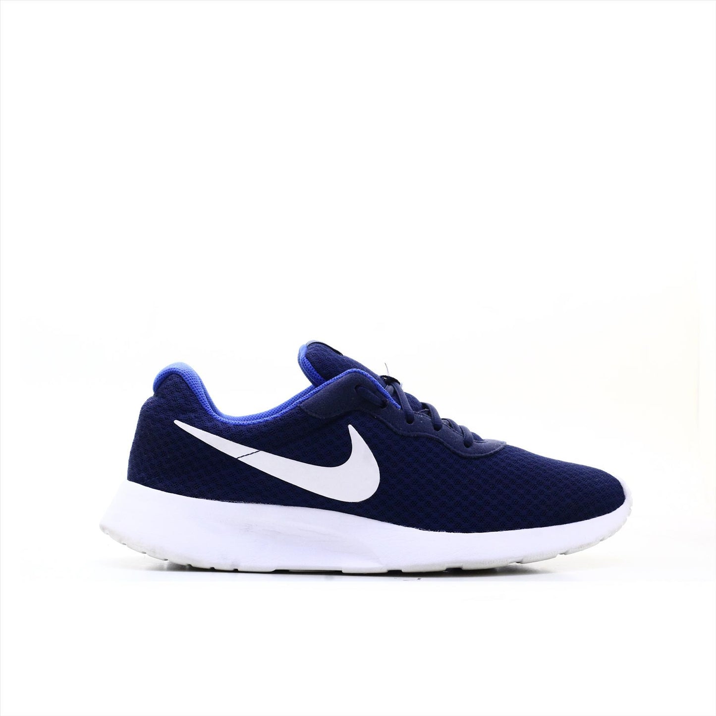 Nike Tanjun