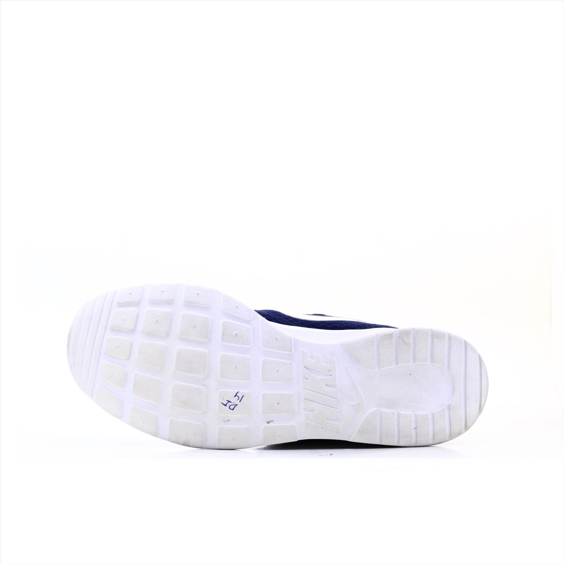 Nike Tanjun