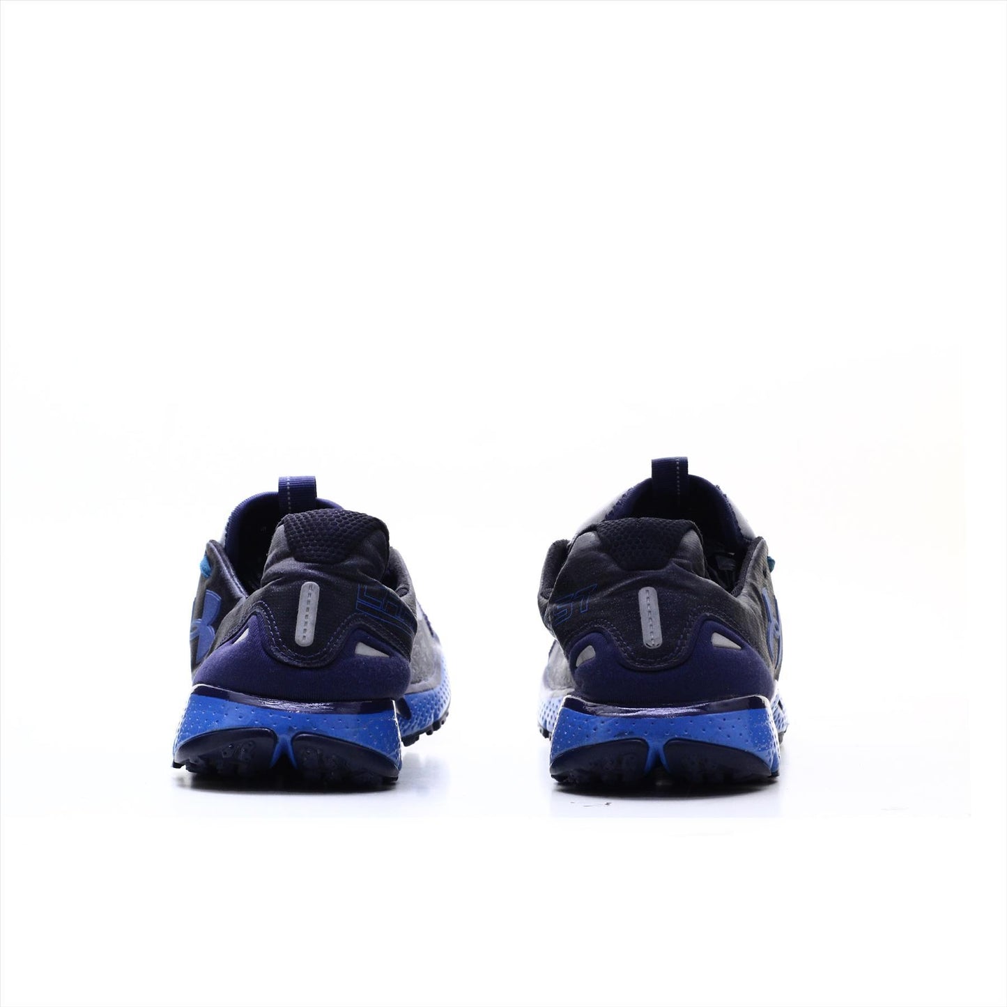 Under Armour Micro Charge Storm