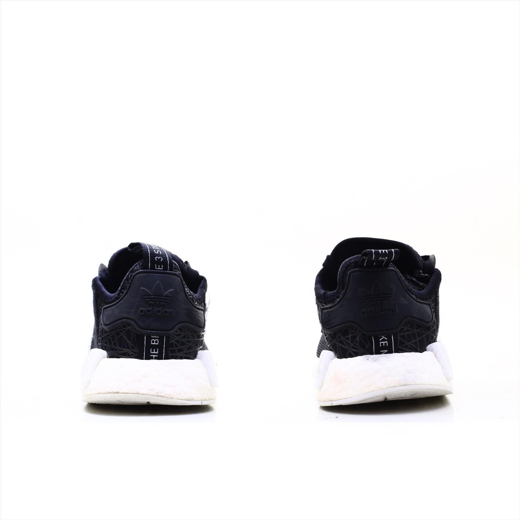 Adidas Boost NMD R1