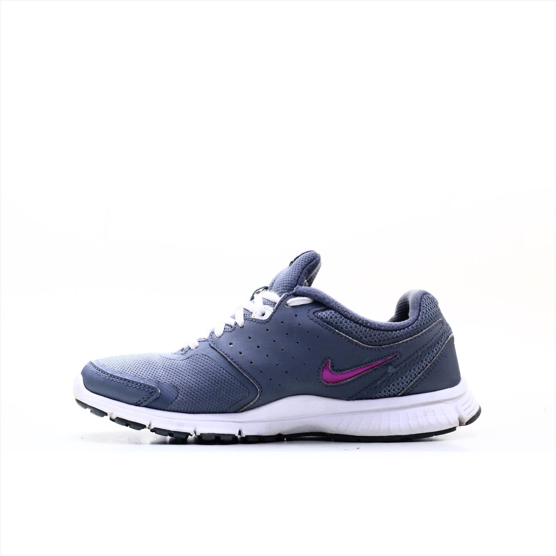 Nike revolution eu hotsell