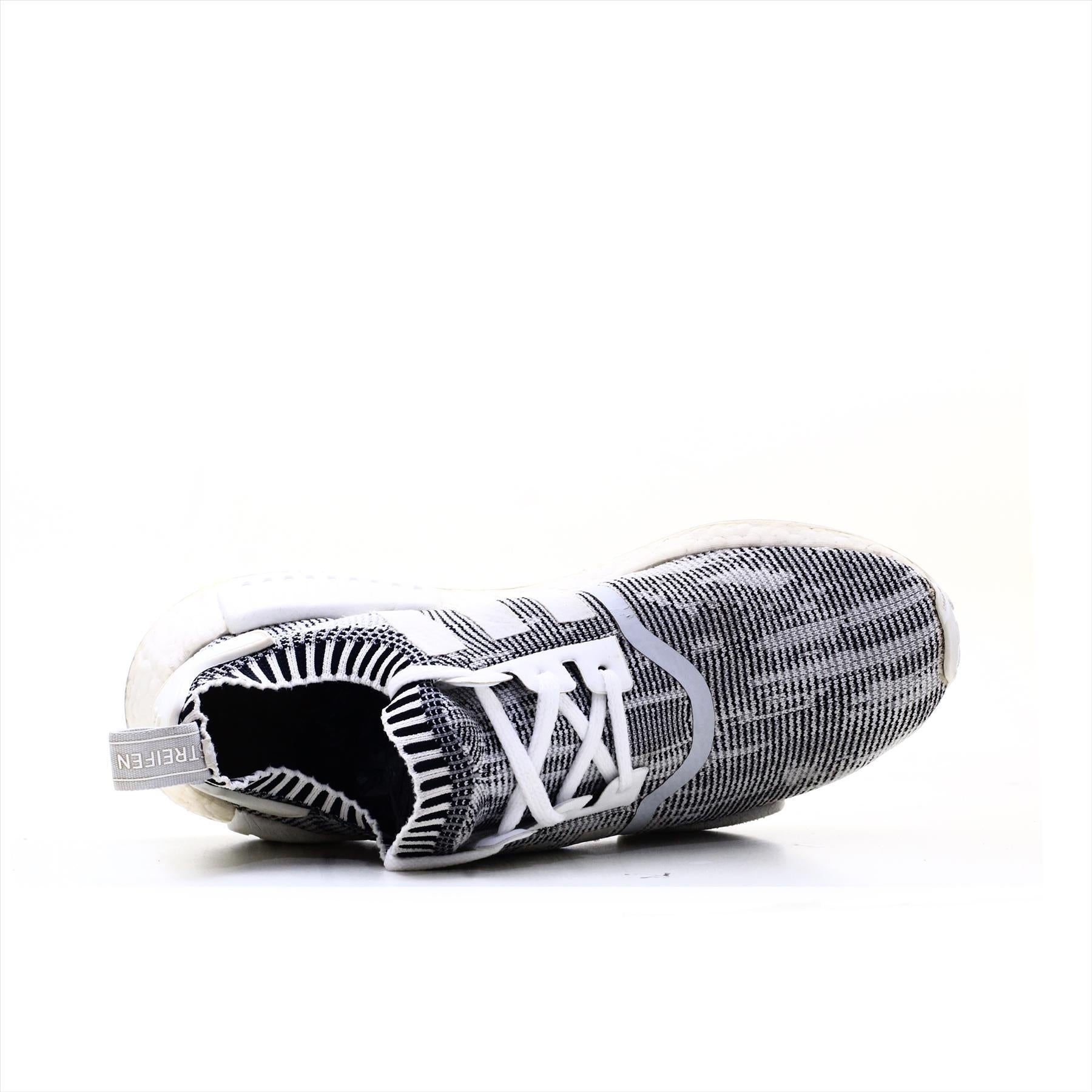 Adidas Boost NMD R1