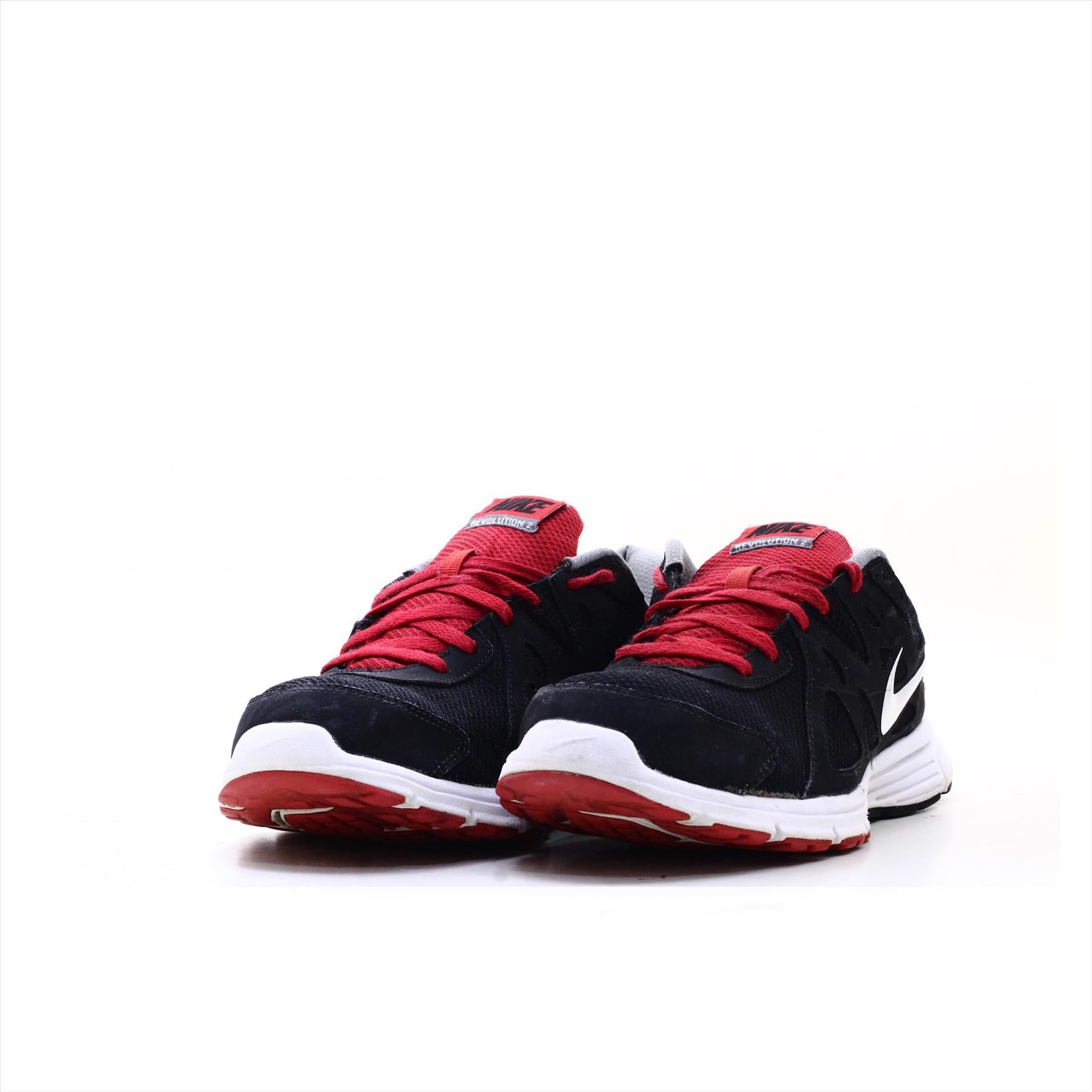 Nike Revolution 2