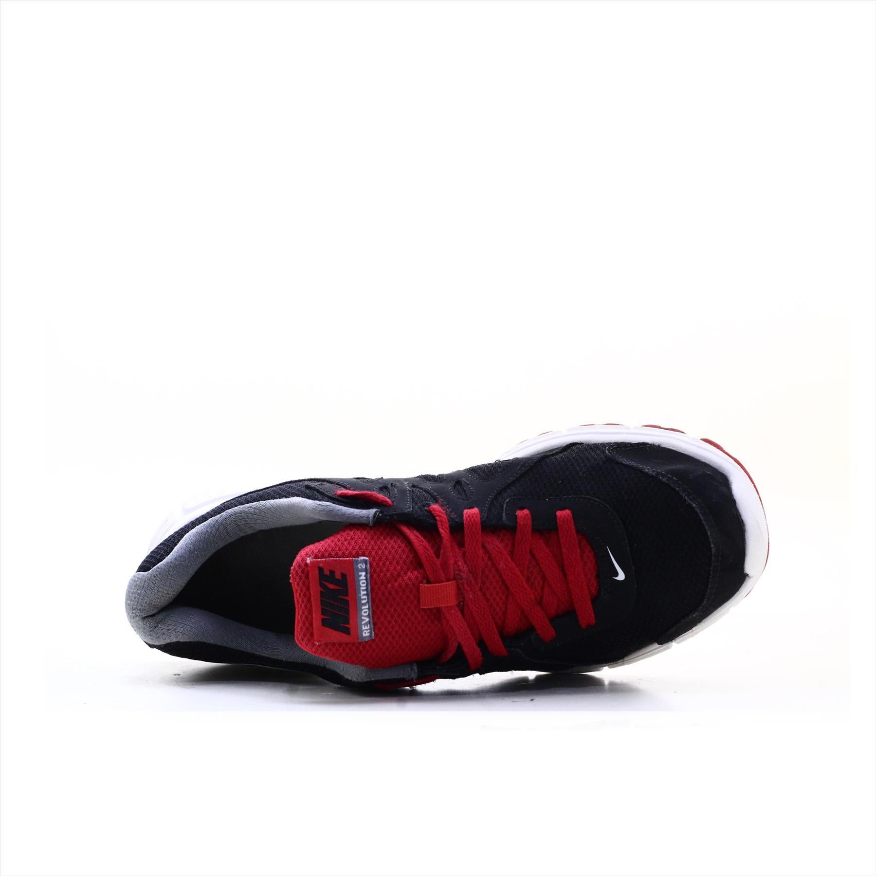 Nike Revolution 2
