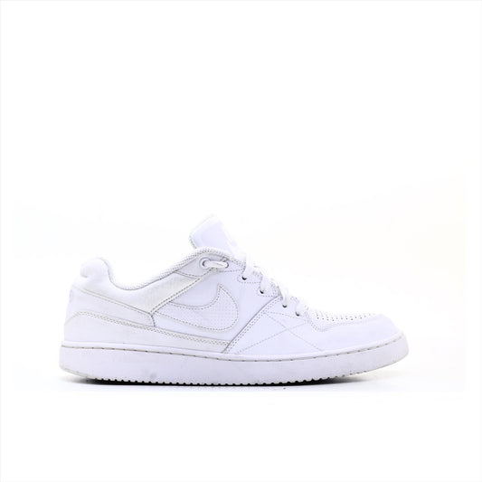 Nike Priority
